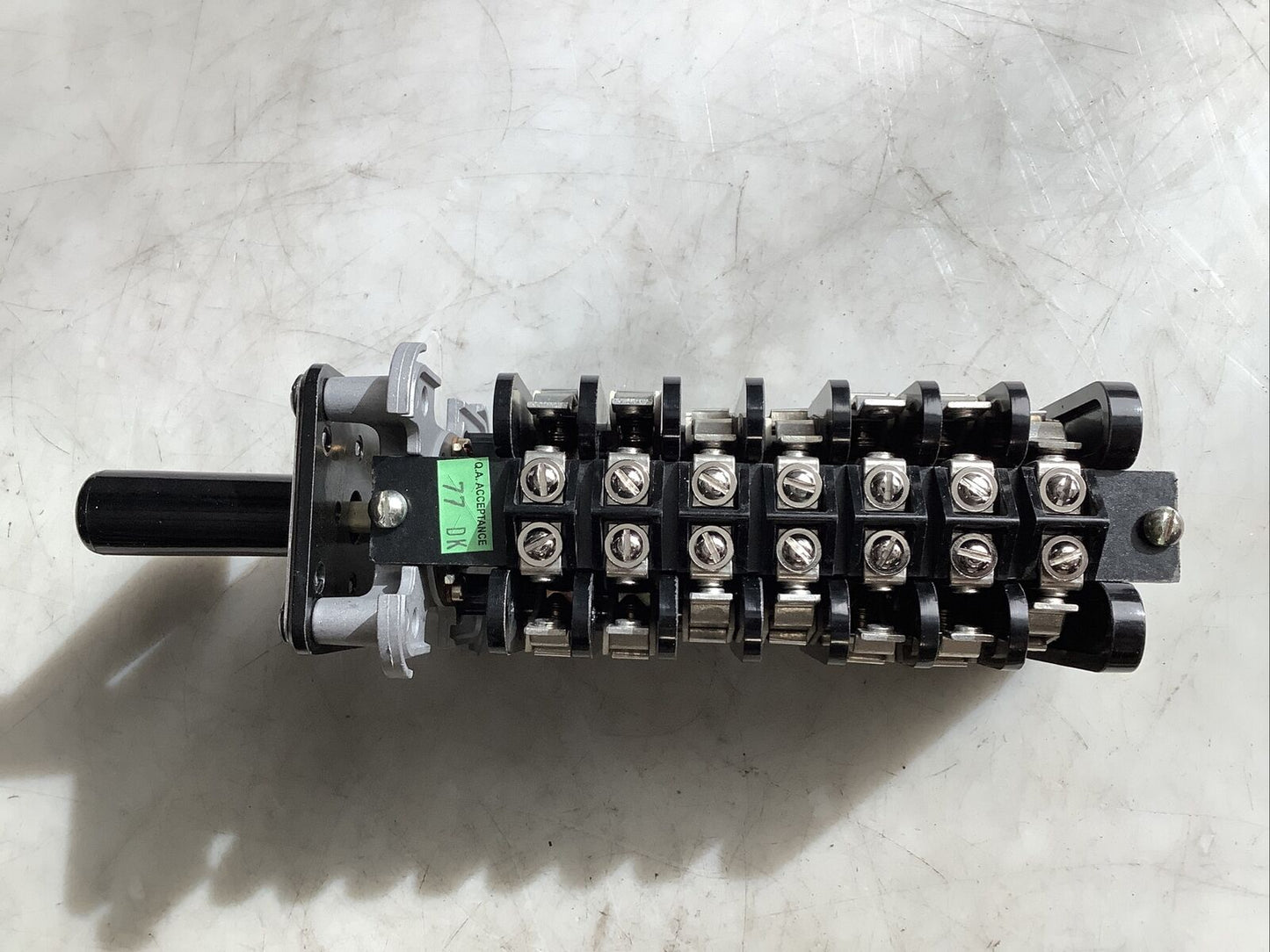 GE 16SB1GB3C69STS3P SB-1 CIRCUIT BREAKER CONTROL SWITCH 476