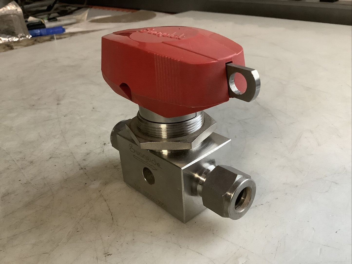 SWAGELOK SS-45VS8-LL-RD BALL VALVE 476