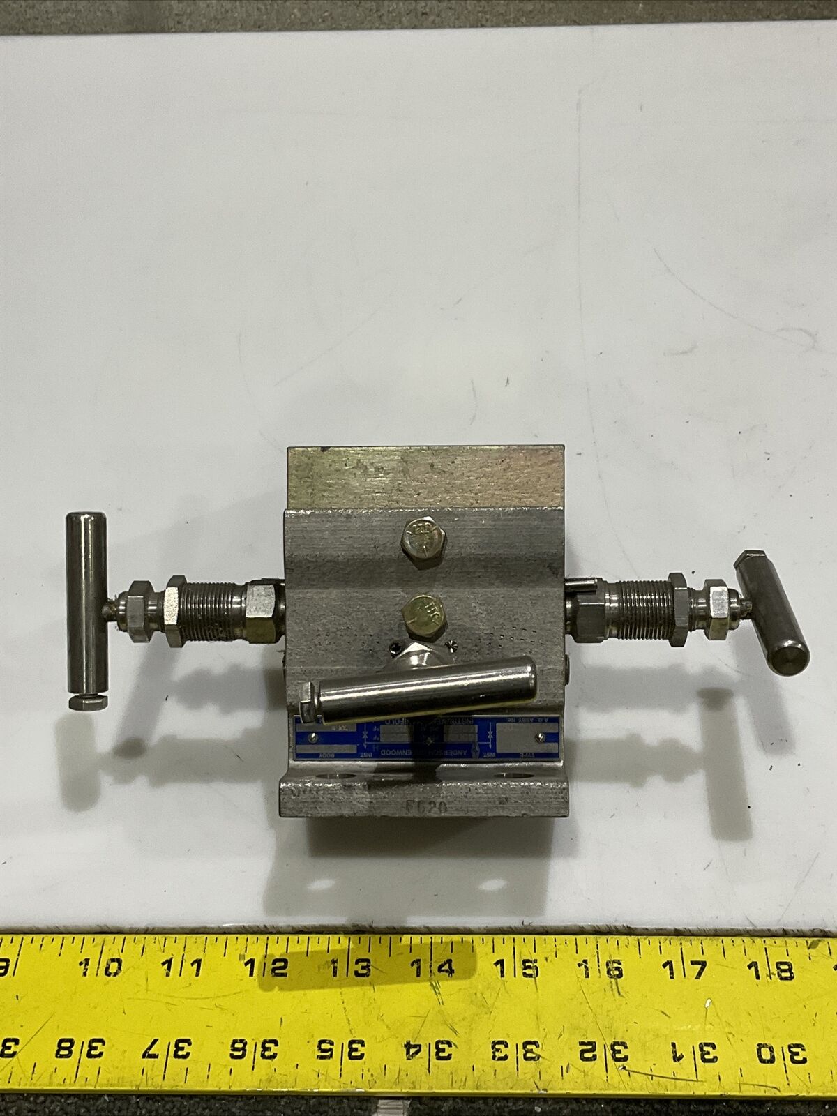 ANDERSON GREENWOOD & CO M4THIS-4 INSTRUMENT MANIFOLD VALVE 6000 PSI 476