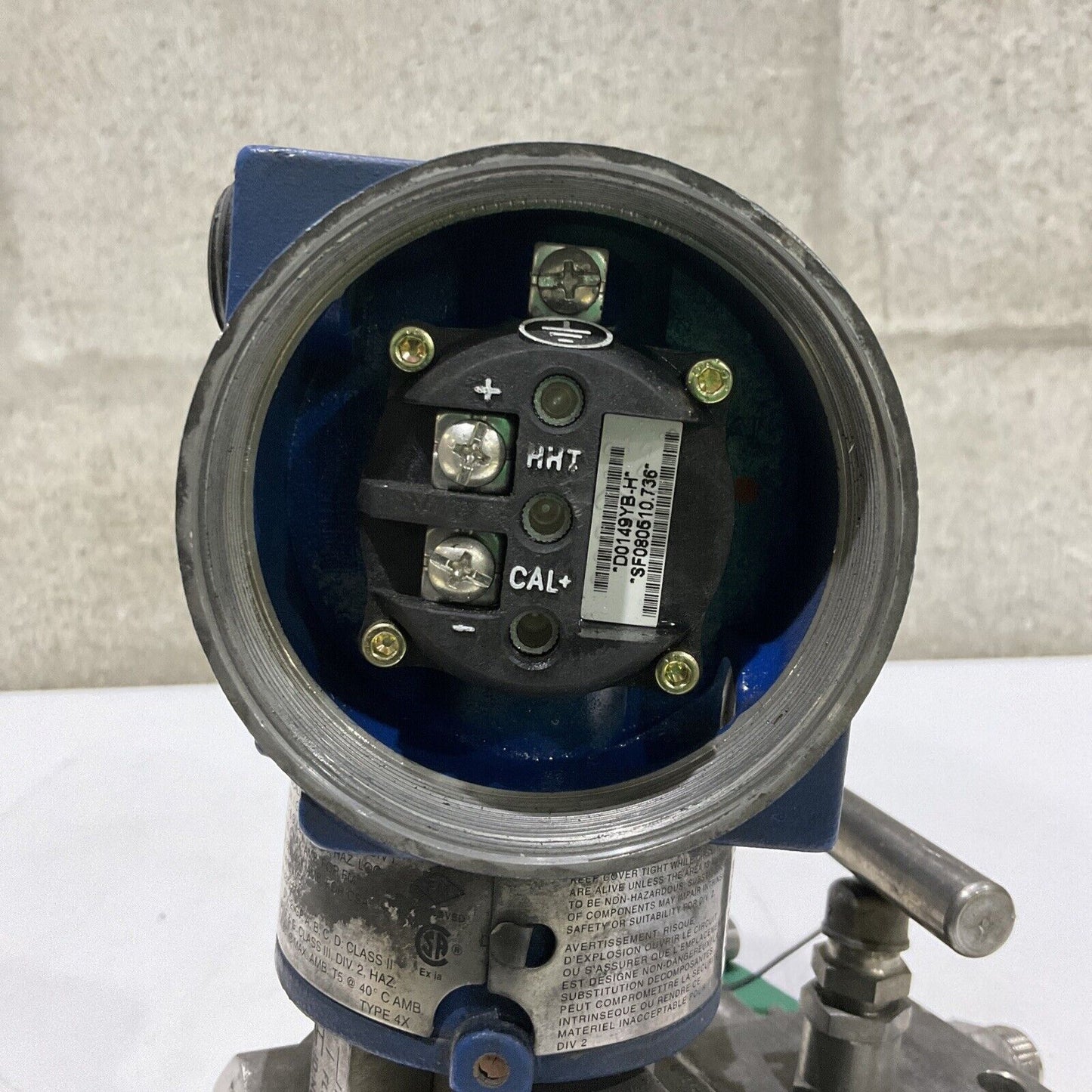 FOXBORO IDP-D26B01F-M3L1 PRESSURE TRANSMITTER W/ ANDERSON M4TV1S-4 VALVE 476