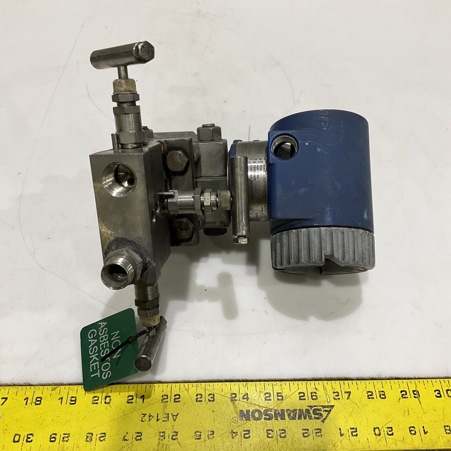 FOXBORO IDP-D26B01F-M3L1 PRESSURE TRANSMITTER W/ ANDERSON M4TV1S-4 VALVE 476