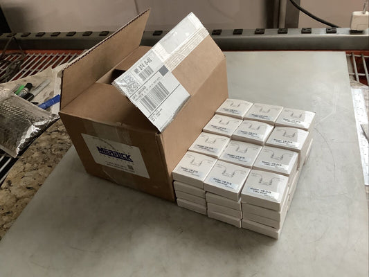 VB-2VS VIDEO BALUN 476 - LOT OF 48