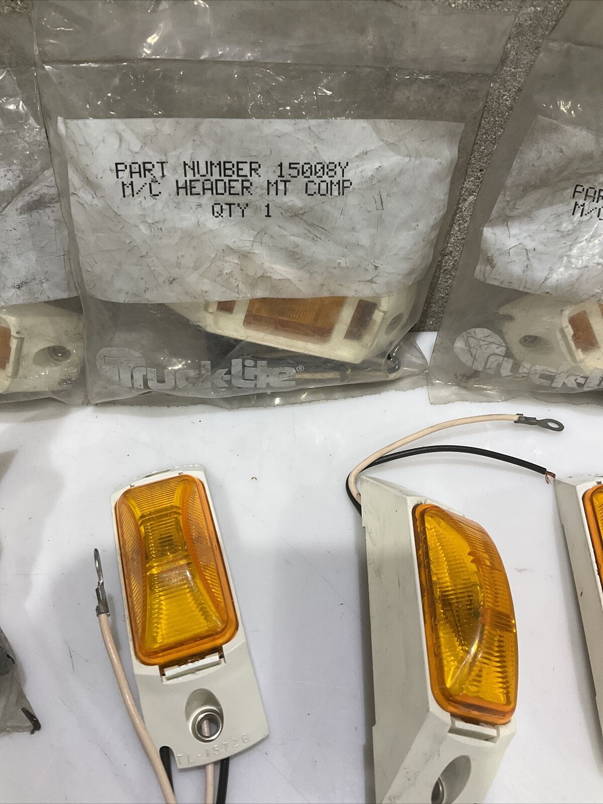 TRUCK LITE 15008Y AMBER CLEARANCE MAKER LIGHT LOT OF 7 476