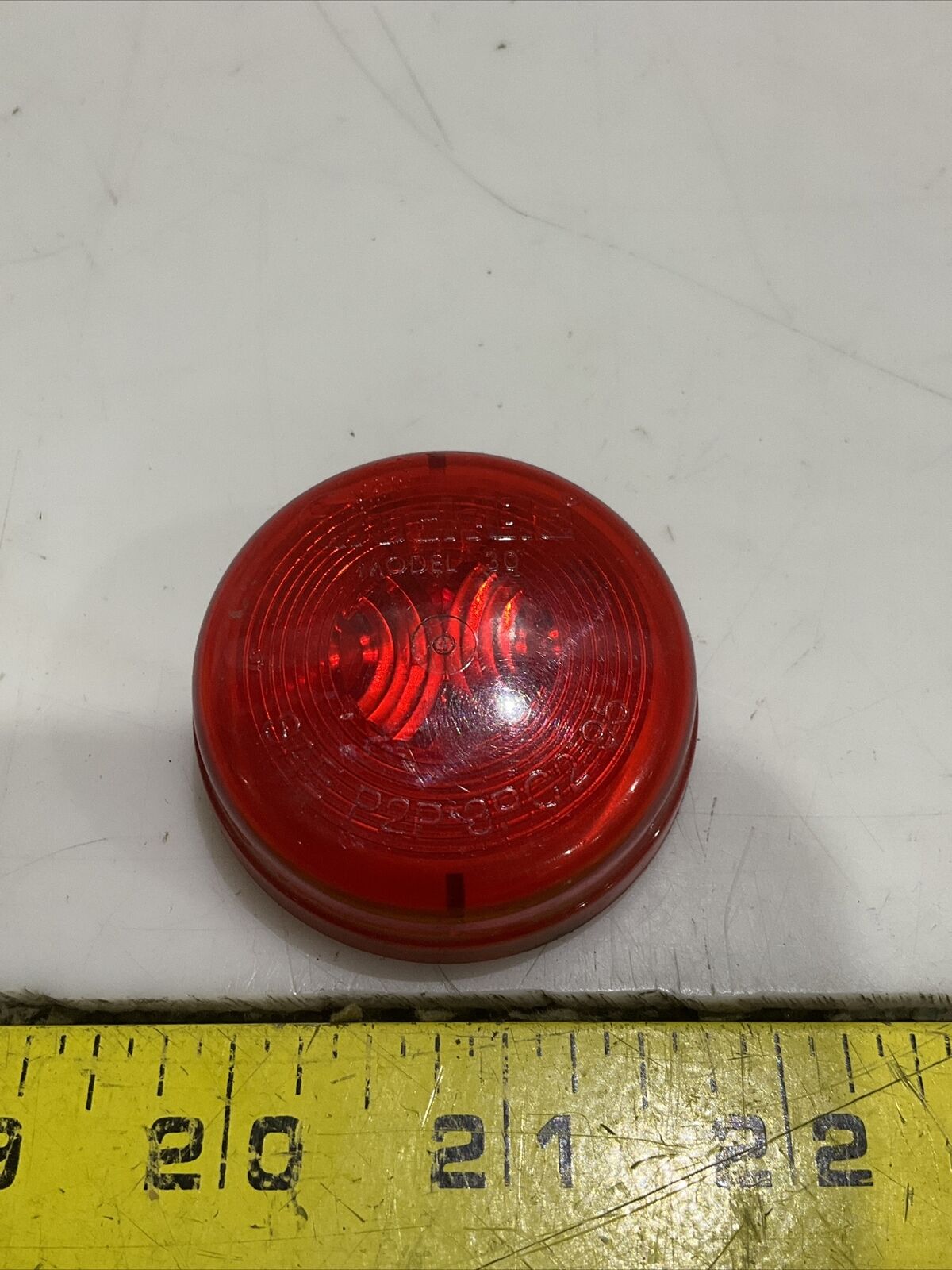 TRUCK-LITE 30200R MODEL 30 MARKER LIGHT RED 2” ROUND LOT OF 8 476