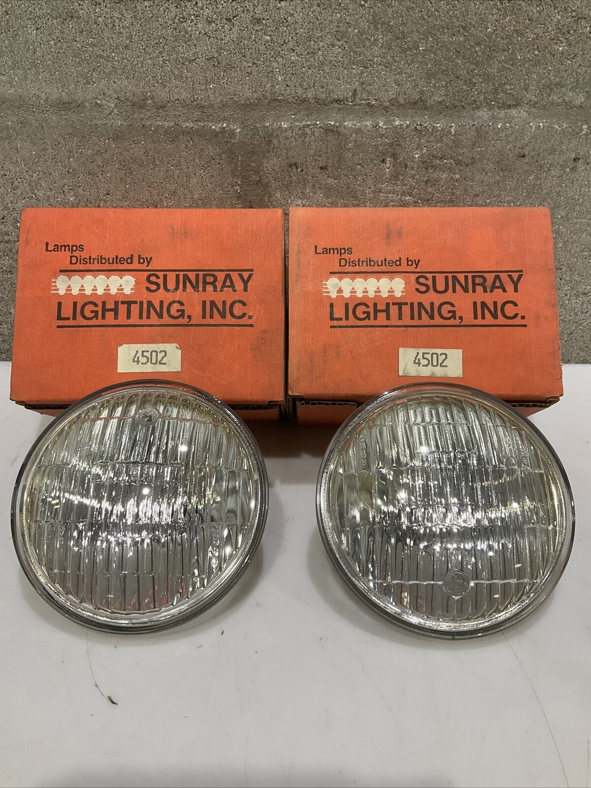 SUNRAY LIGHTING 4502 HALOGEN SEALED BEAM LAMP LOT OF 2 476