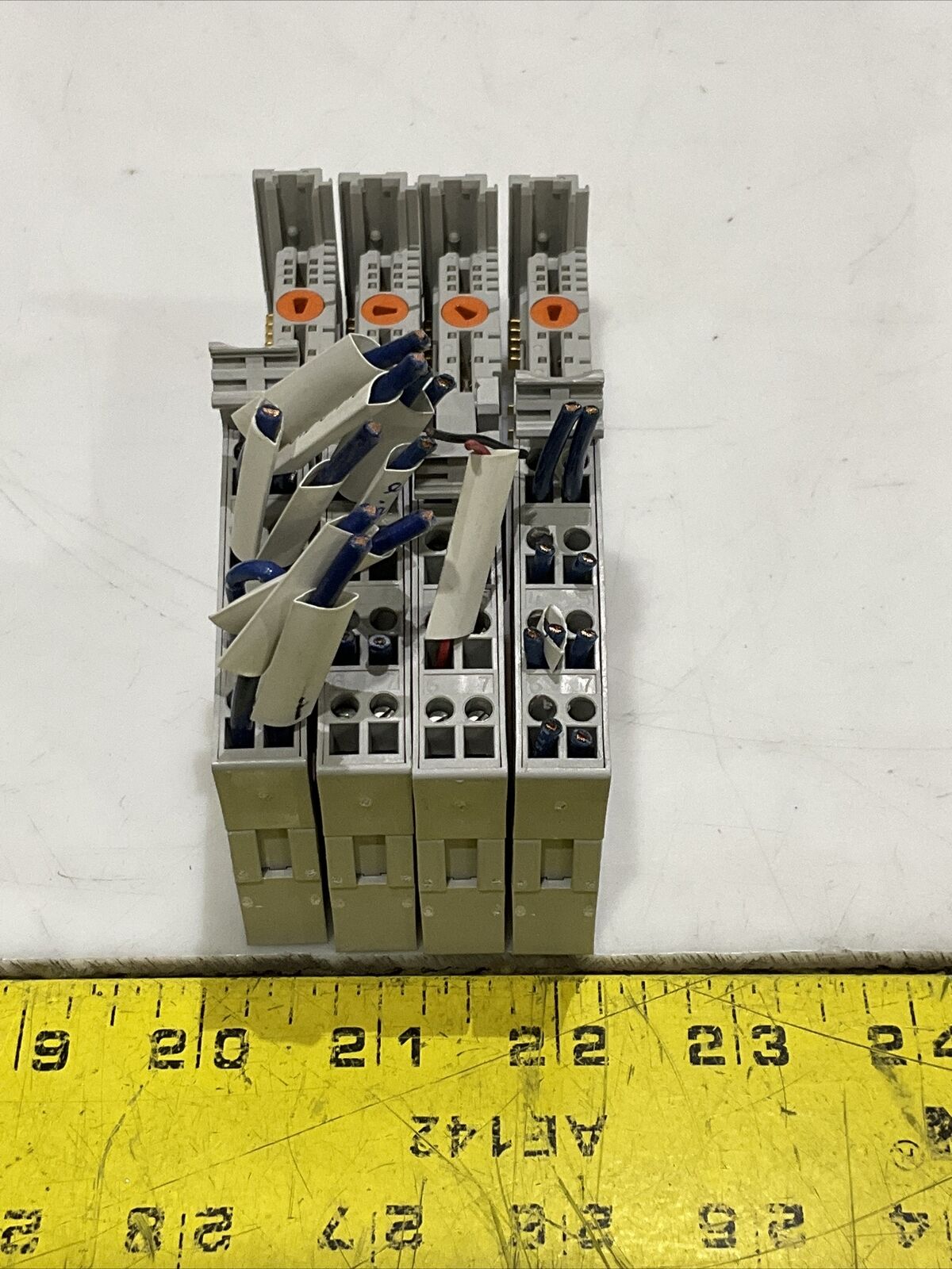 ALLEN BRADLEY 1734-MB TERMINAL BASE 1734-RTB TERMINAL BLOCK LOT OF 4 CDM