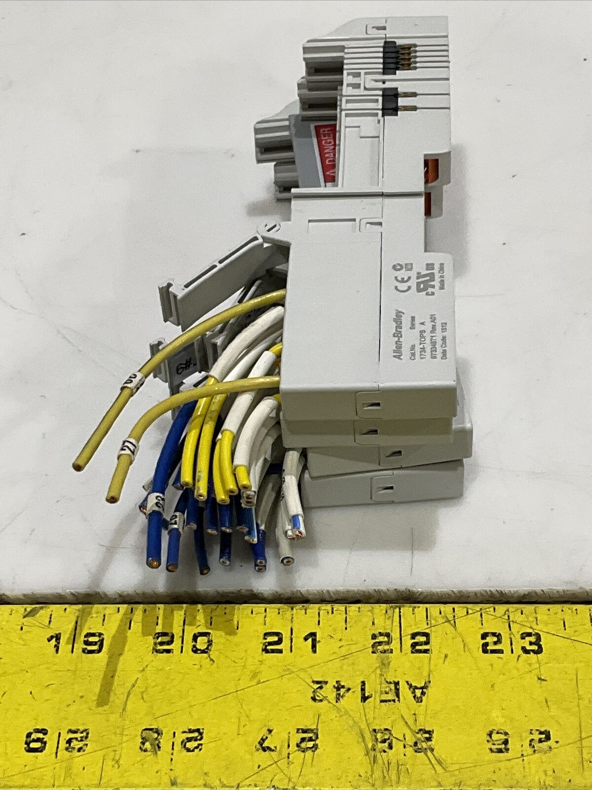 ALLEN BRADLEY 1734-TOPS 97334871 REV.A01 HIGH POWER OUTPUT MODULE LOT OF 4 CDM