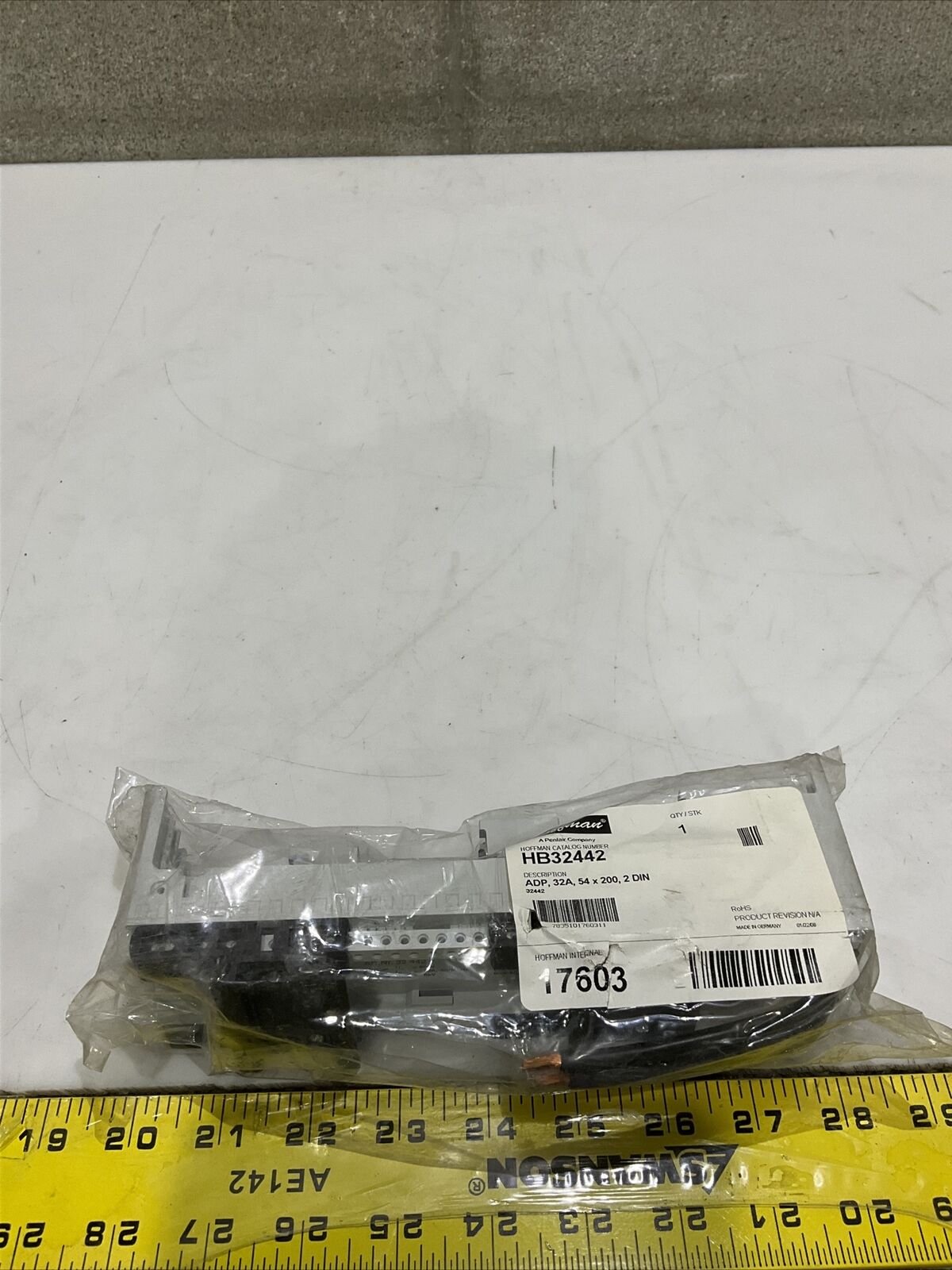 HOFFMAN HB32442 17603 ADP 32A 54 X 200 2 DIN 479