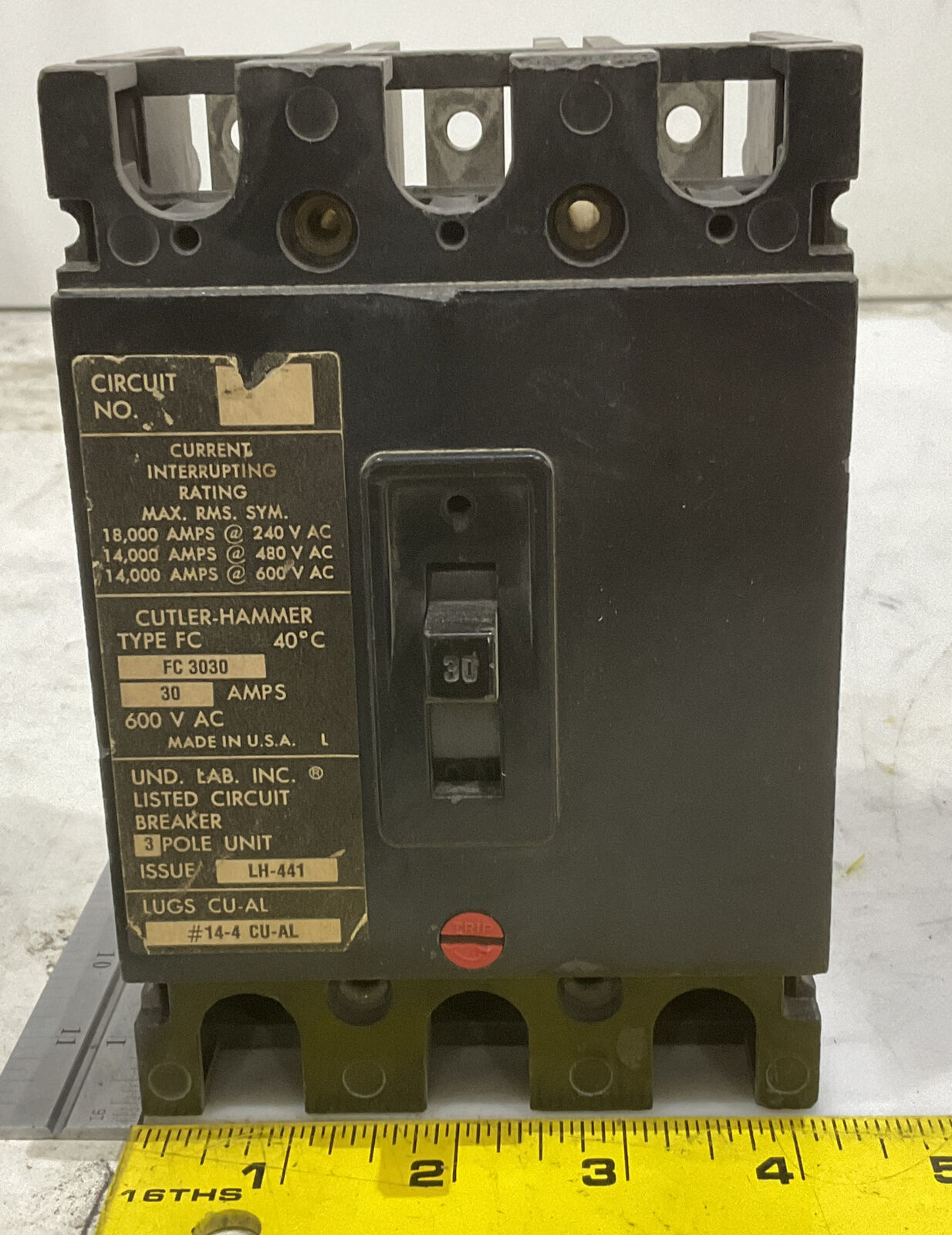 CUTLER-HAMMER FC3030 30A CIRCUIT BREAKER 3 POLE UNIT 476