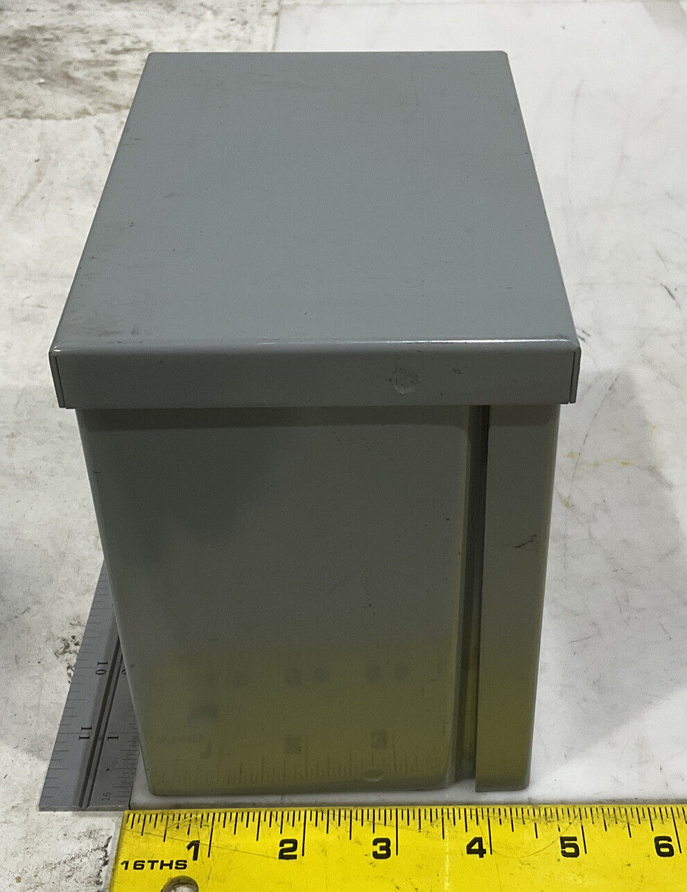 B-LINE COOPER 664 RTSC SCREW COVER JUNCTION BOX 476