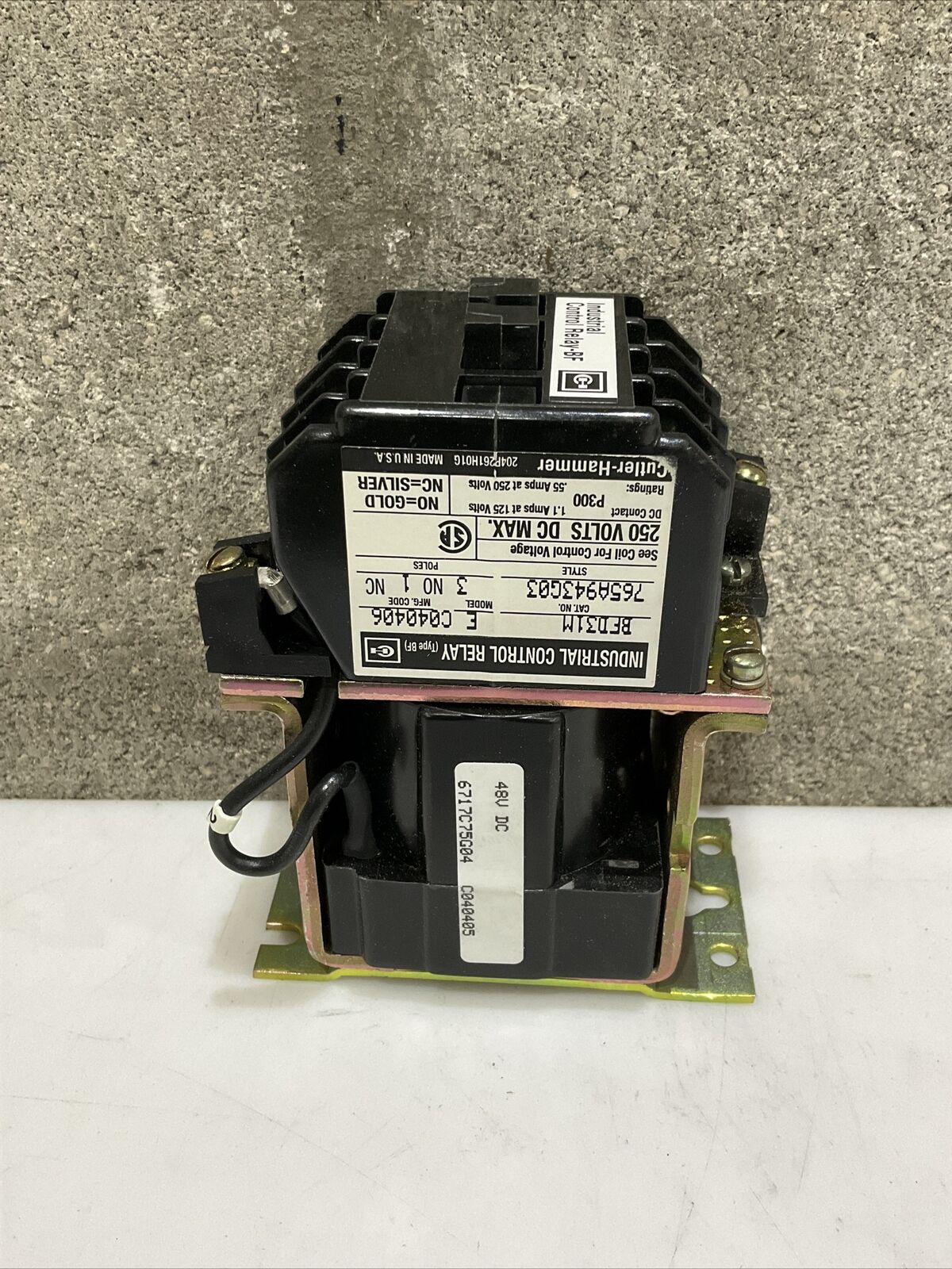 EATON CUTLER HAMMER BFD31M 765A943G03 BFD CONTROL RELAY 250V 10A 3POLES 373