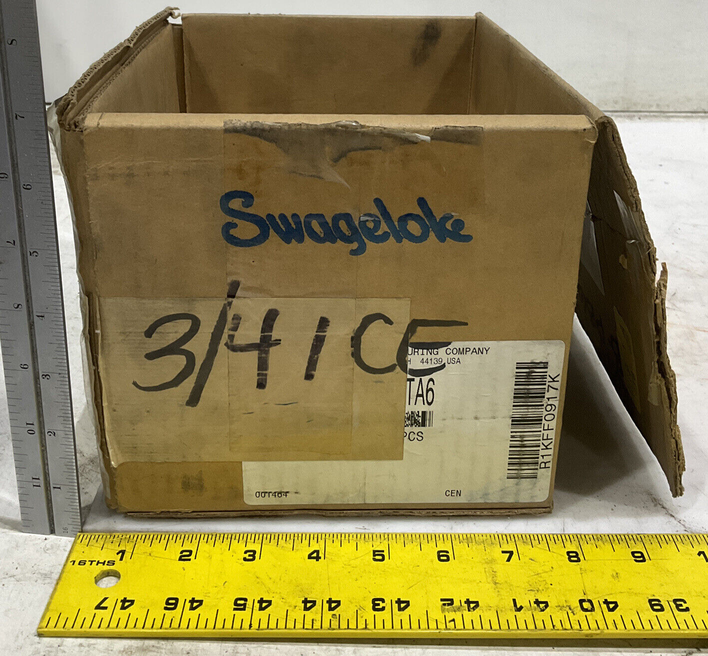 SWAGELOK B-PB6-SL6 LOT OF 210 476