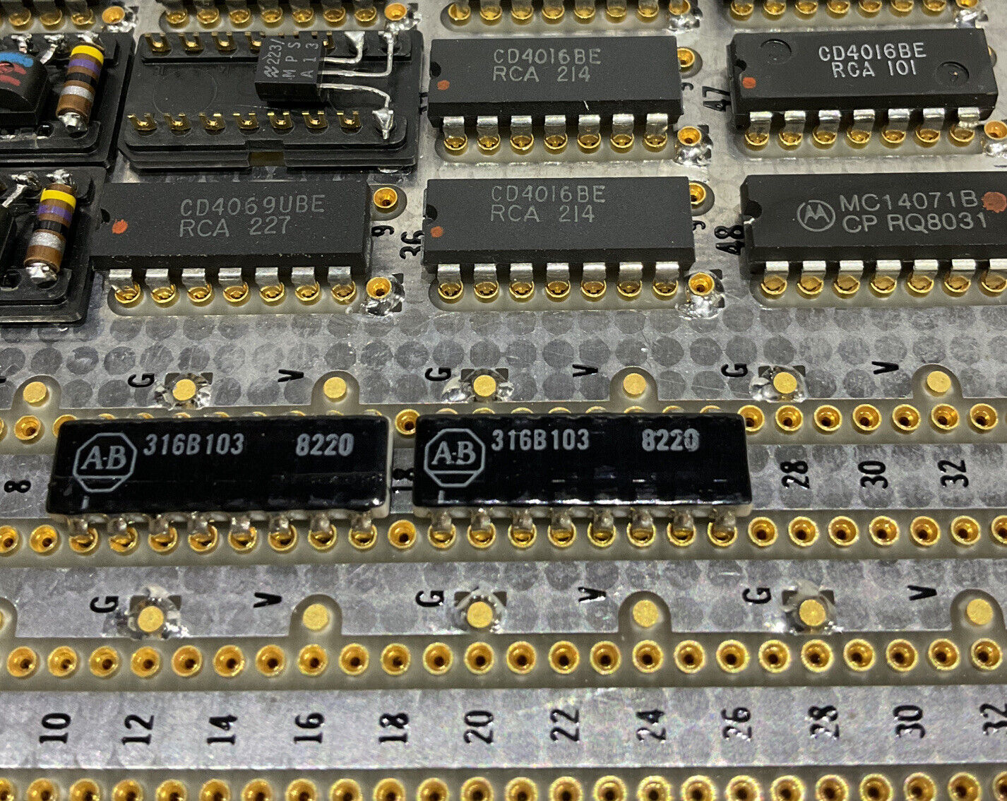 CUTLER-HAMMER D520BC25 DIRECTROL COMMUNICATION LOGIC B CIRCUIT BOARD 373