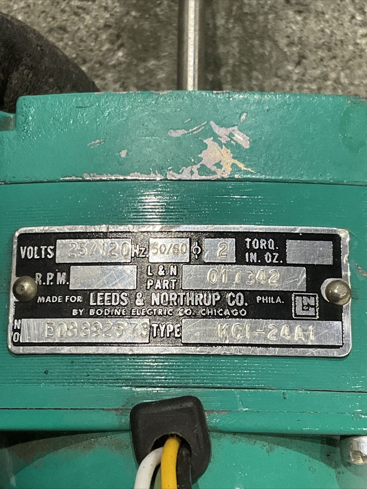 LEEDS & NORTHRUP E08892573 KCI-24A1 017342 MOTOR 25/120V 50/60HZ 373