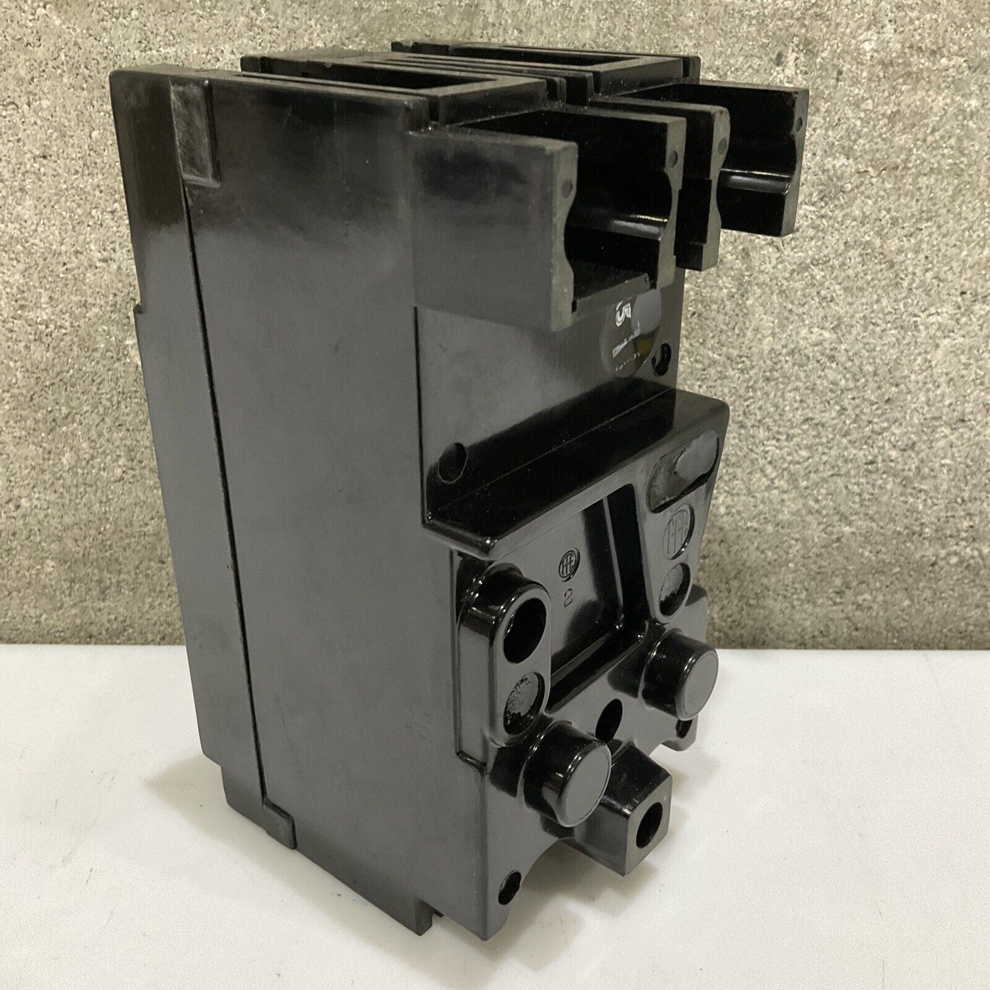 BROWN BOVERI EHB2020 CIRCUIT BREAKER 480V 20A 373