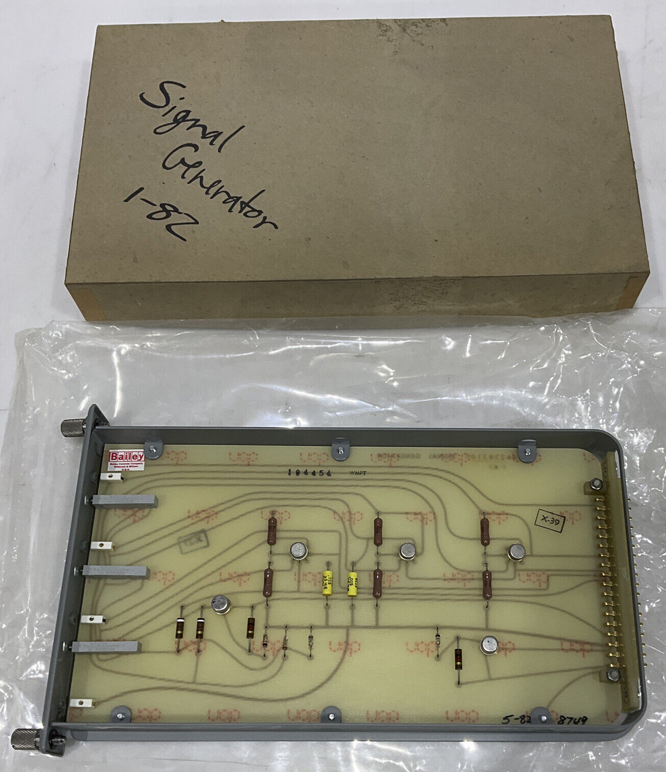 BAILEY 6623832 F3 SIGNAL GENERATOR 1-82 373