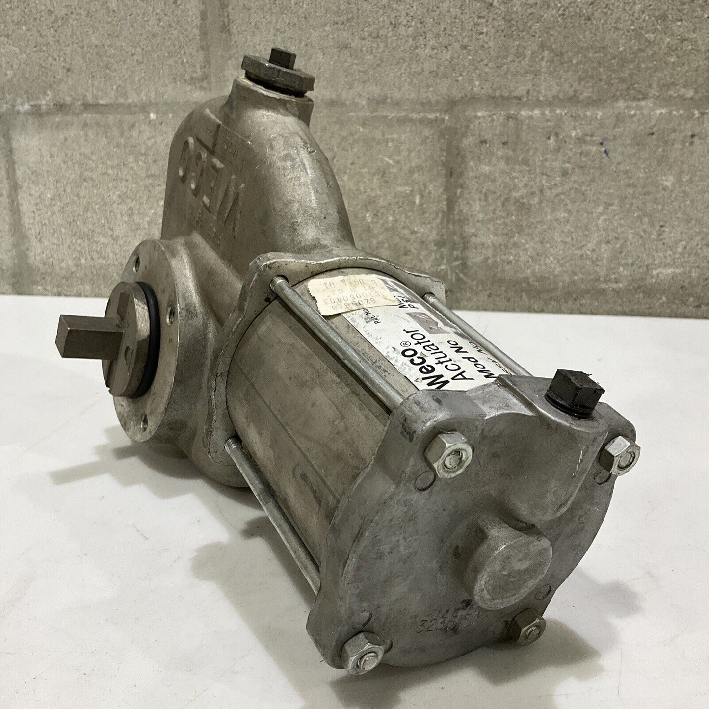 WECO 330 3737142 3235438 PNEUMATIC VALVE ACTUATOR 120 PSI 373