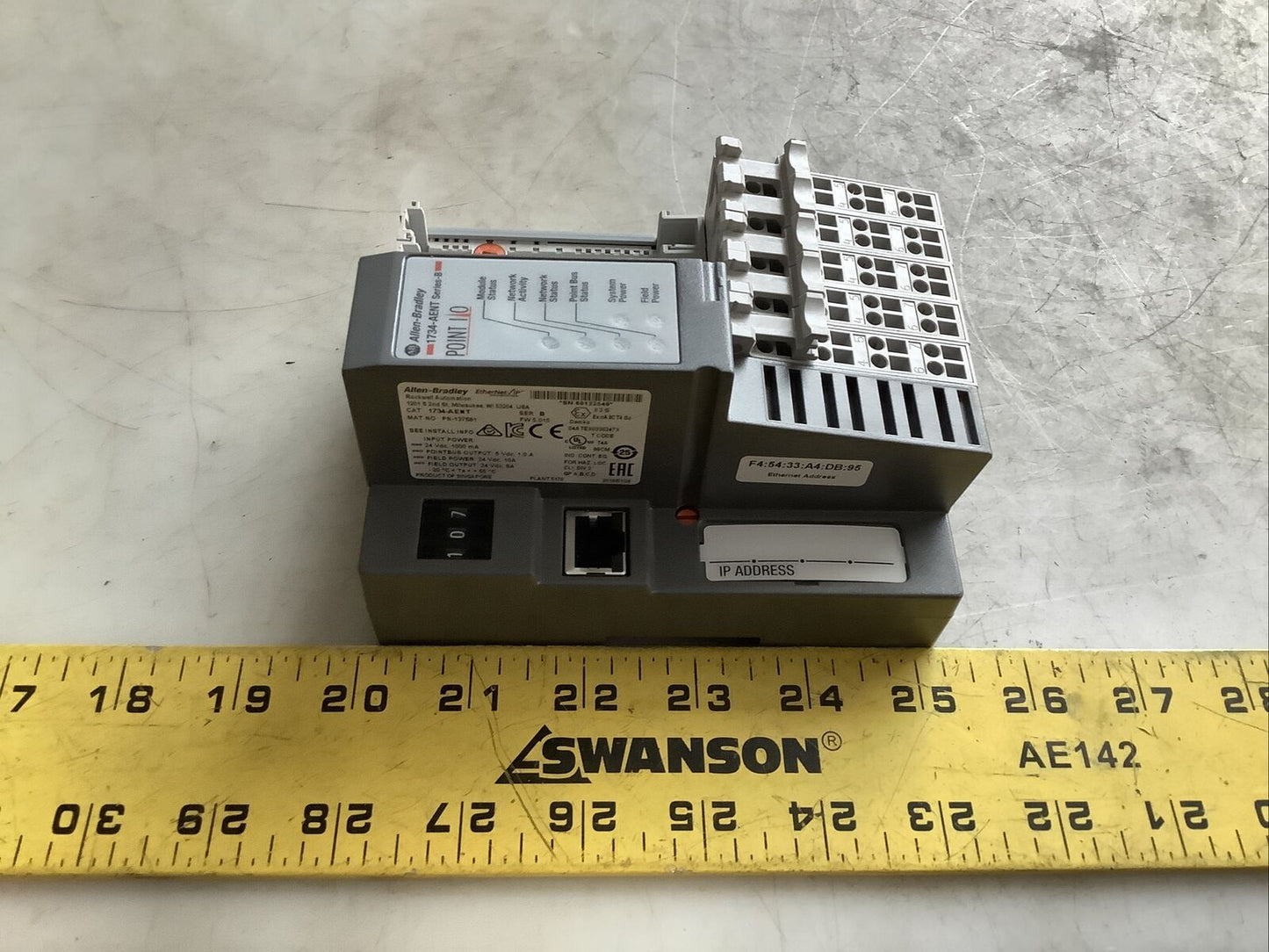 ALLEN BRADLEY 1734-AENT 1/0 DIGITAL OUTPUT MODULE W/ QTY 4 MOUNTING BASES CDM