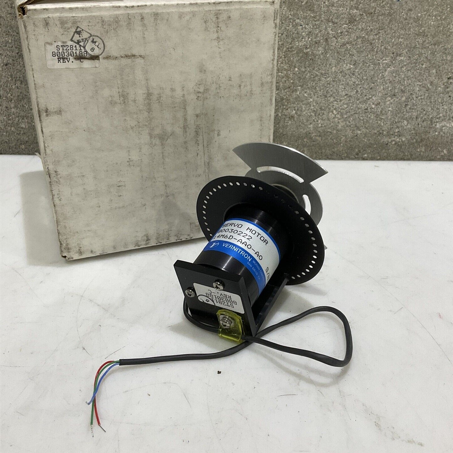 VERNITRON 9628 80030222 14M6D-AA0-A0 SERVO MOTOR 373