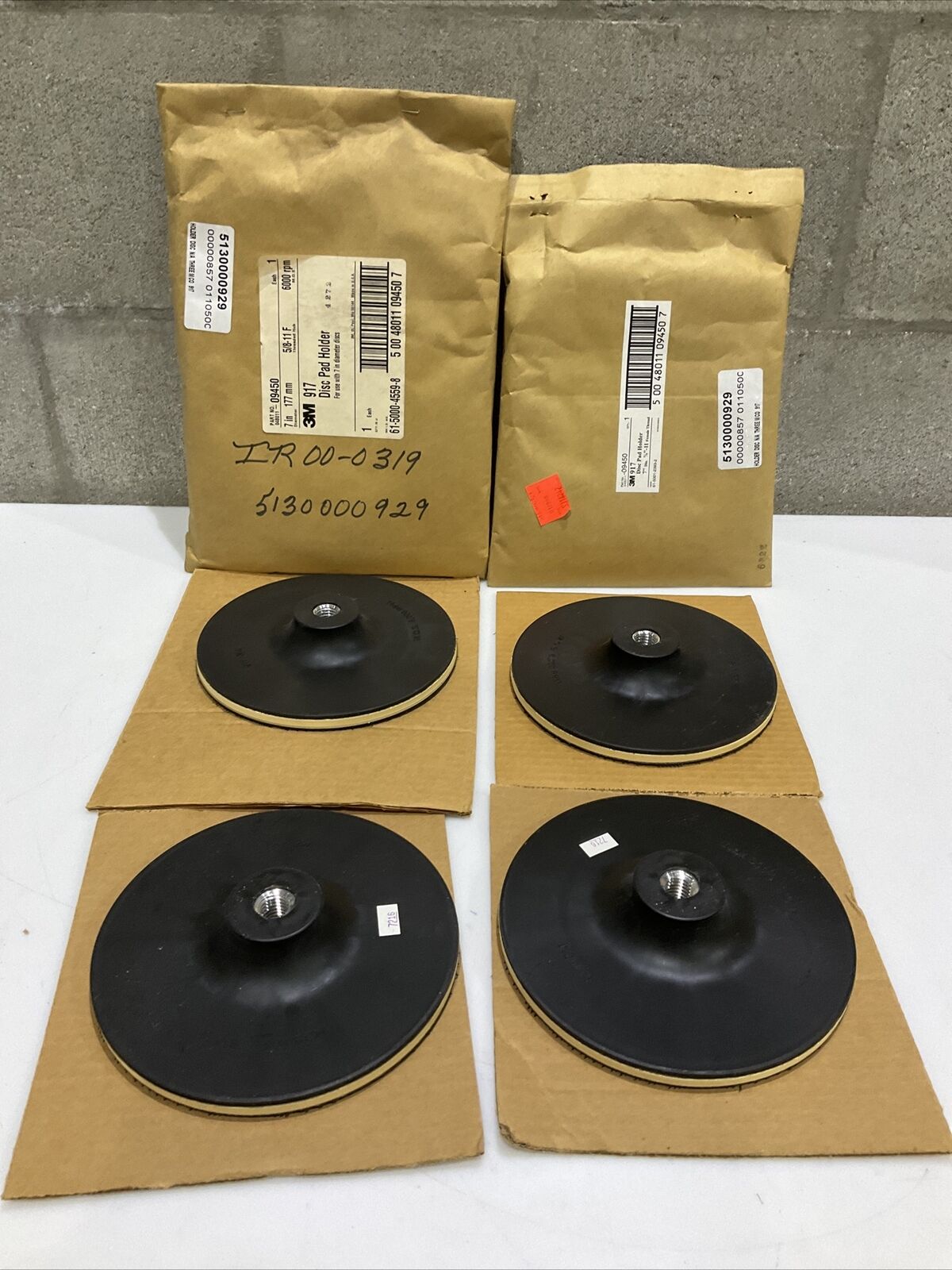 3M 917 09450 DISC PAD HOLDER 7” DIA 5/8” 11 FEMALE THREAD 6000 RPM LOT OF 4 373