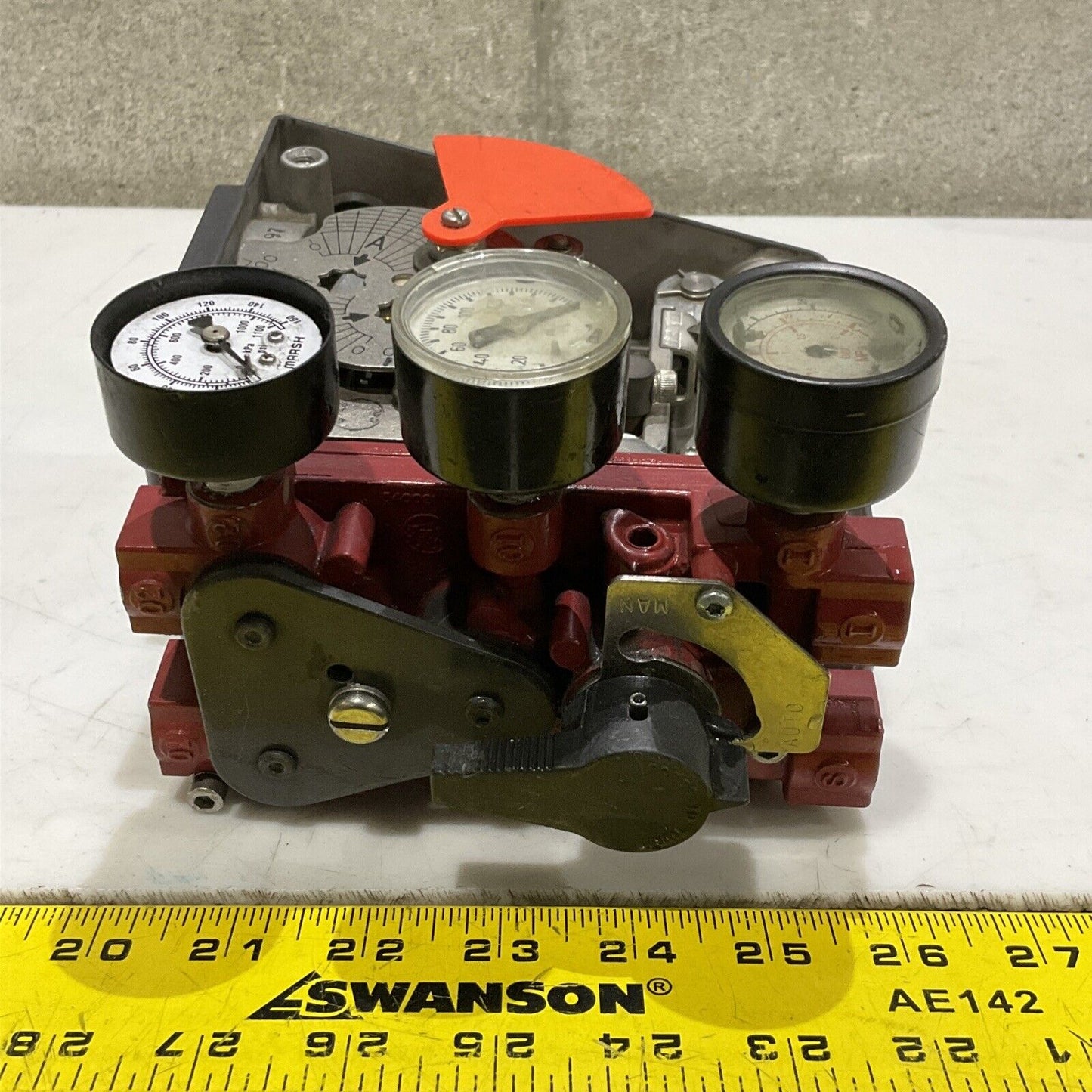 BAILEY FISHER & PORTER CO AV1121200 PNEUMATIC POSITIONER 150 PSI 373