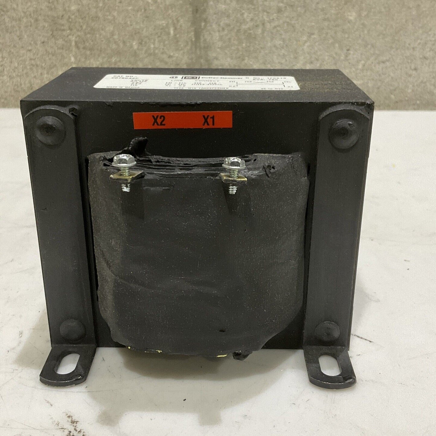 CUTLER-HAMMER C0750A2 CONTROL TRANSFORMER 60 HZ 373