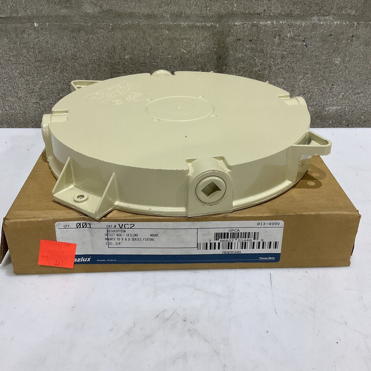 HAZLUX VC2 CEILING OUTLET BOX CEILING MOUNT TO V  & D SERIES FIXTURE 3/4” 373