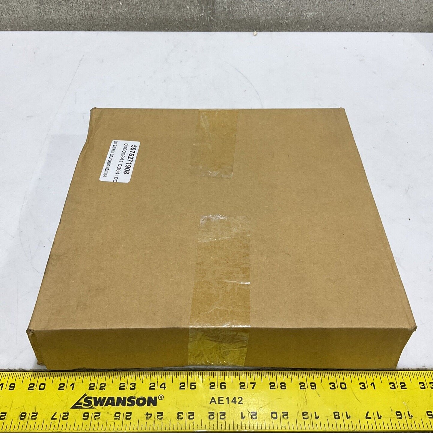 HAZLUX VC2 CEILING OUTLET BOX CEILING MOUNT TO V  & D SERIES FIXTURE 3/4” 373