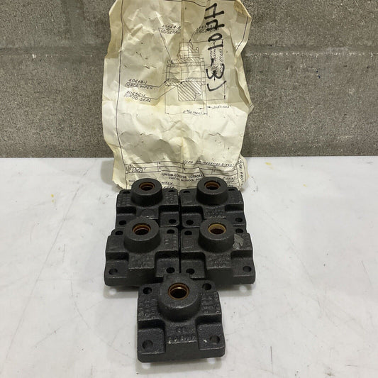UCC 4401-37 ROD CAP ASSEMBLY 2 1/2” DIA AIR CYLINDER LOT OF 5 373