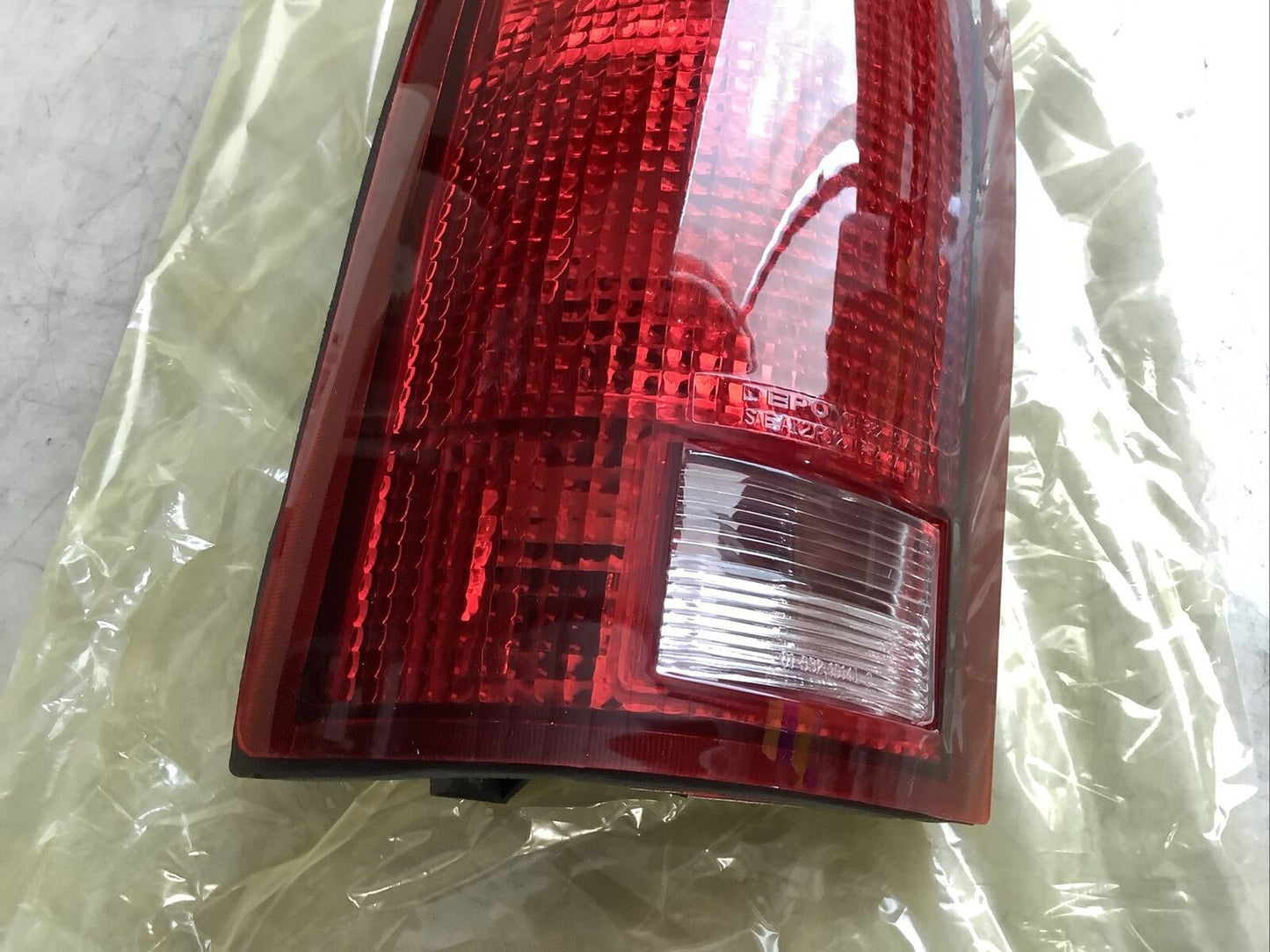 DEPO 332-1914L-AS DRIVER SIDE TAIL LIGHT 476