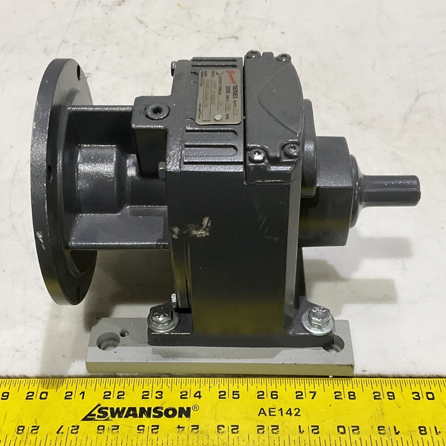 BROWNING CBN3012SB6U56CNM GEAR MOTOR SERIES 3000 31.5 RATIO 1750 RPM 373