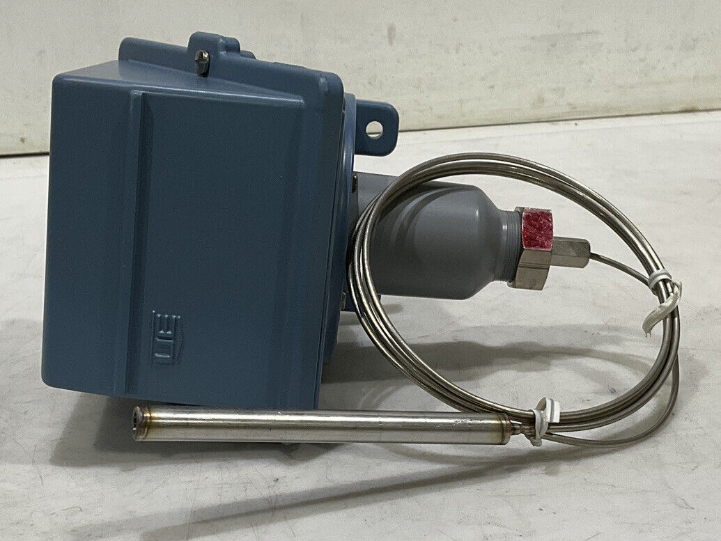 UNITED ELECTRIC F40L 6BS TEMPERATURE CONTROL 0-250 15A 480VAC 373