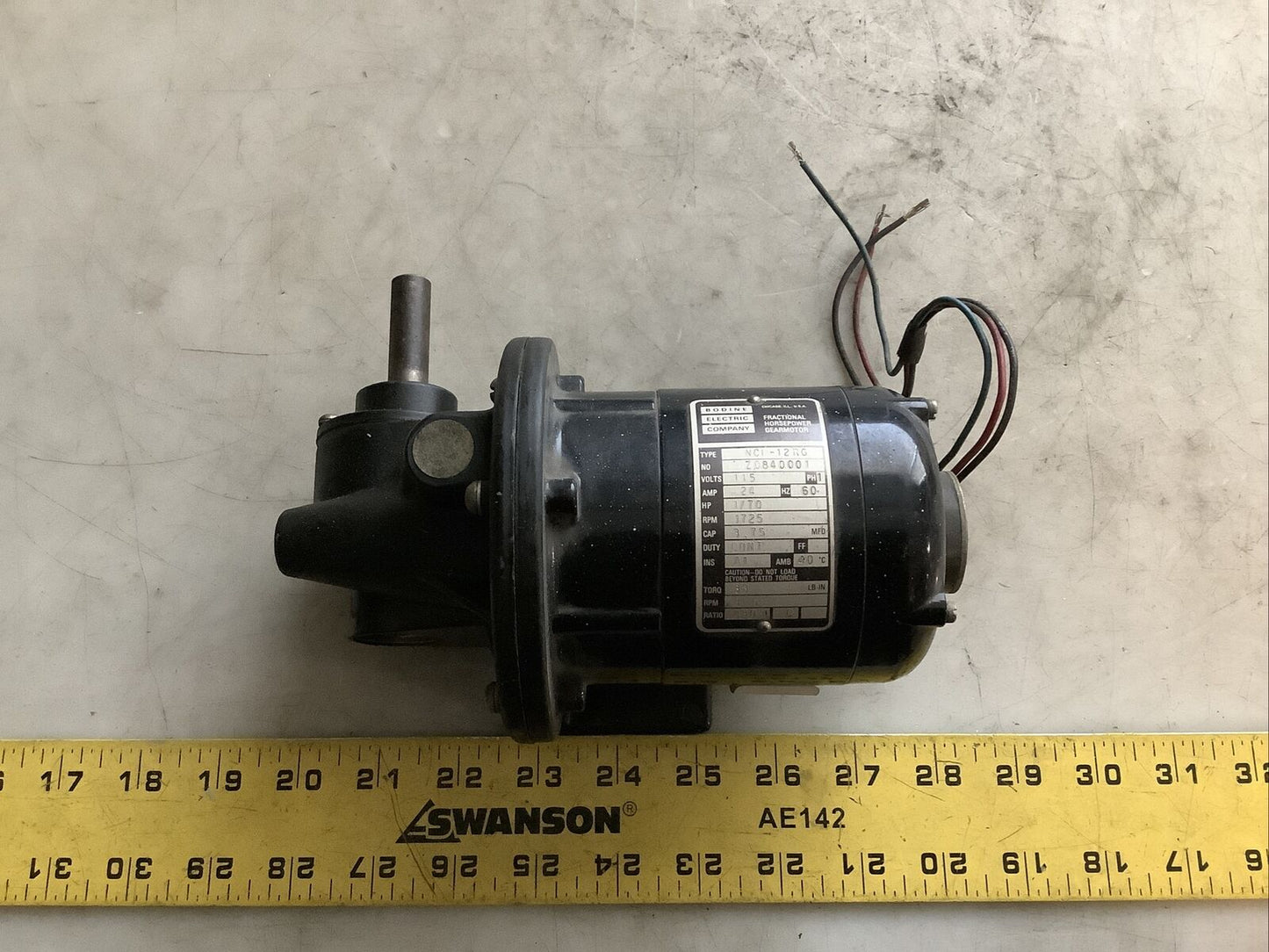 BODINE NCI-12RG AC GEAR MOTOR 115V 1PH 24A 1/70HP 1725RPM 480-1 RATIO 373