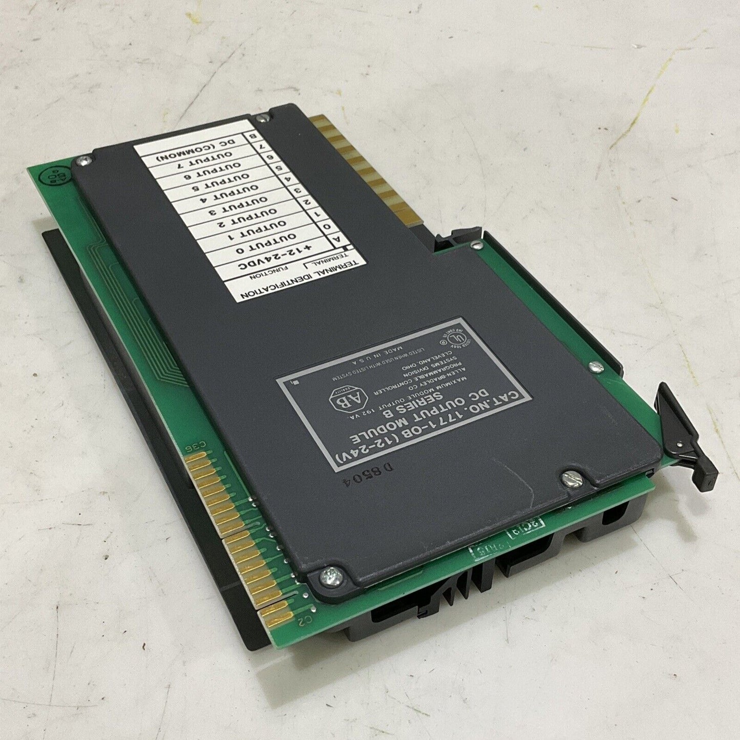 ALLEN BRADLEY 1771-OB OUTPUT MODULE SERIES B 12-24V 373