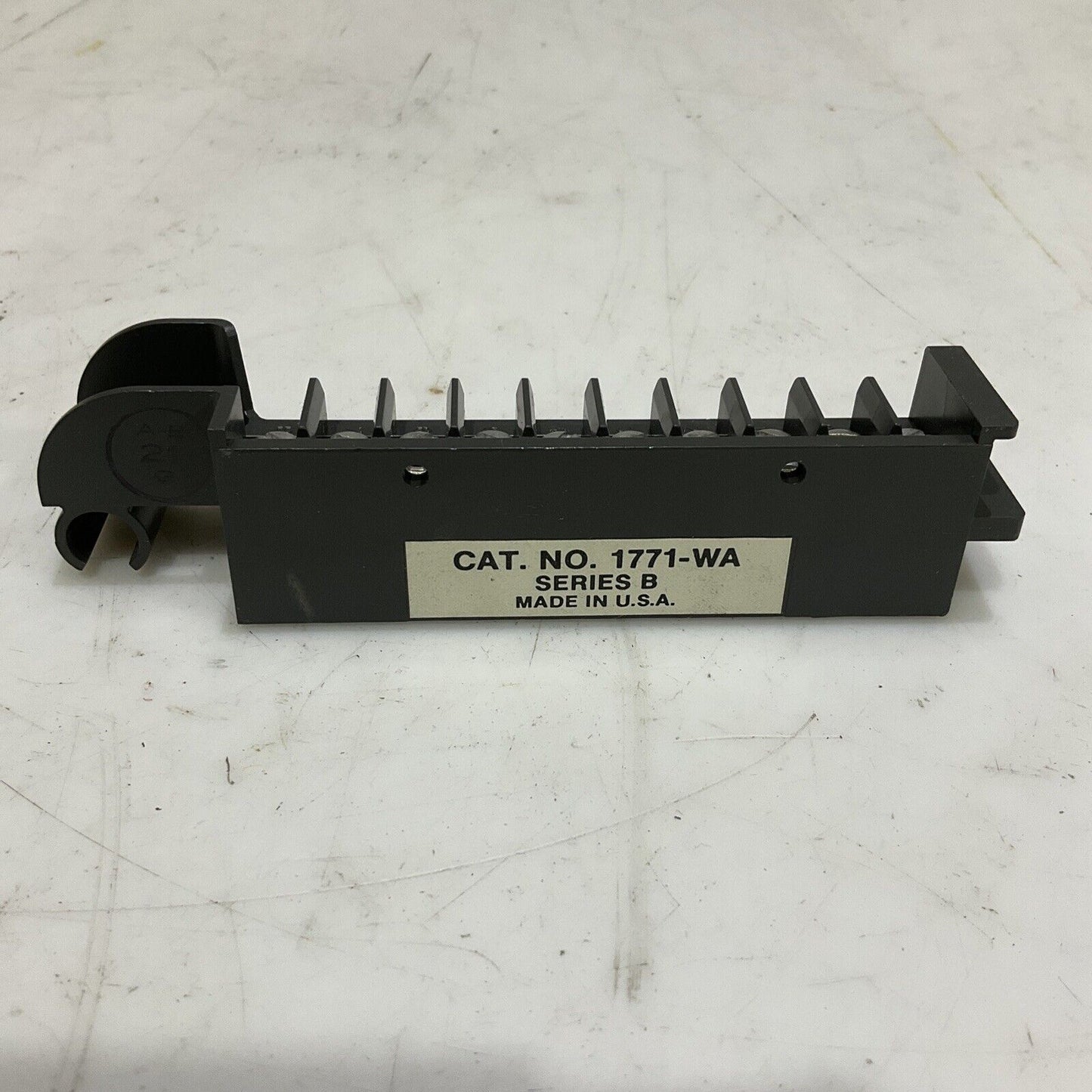 ALLEN BRADLEY 1771-OB OUTPUT MODULE SERIES B 12-24V 373