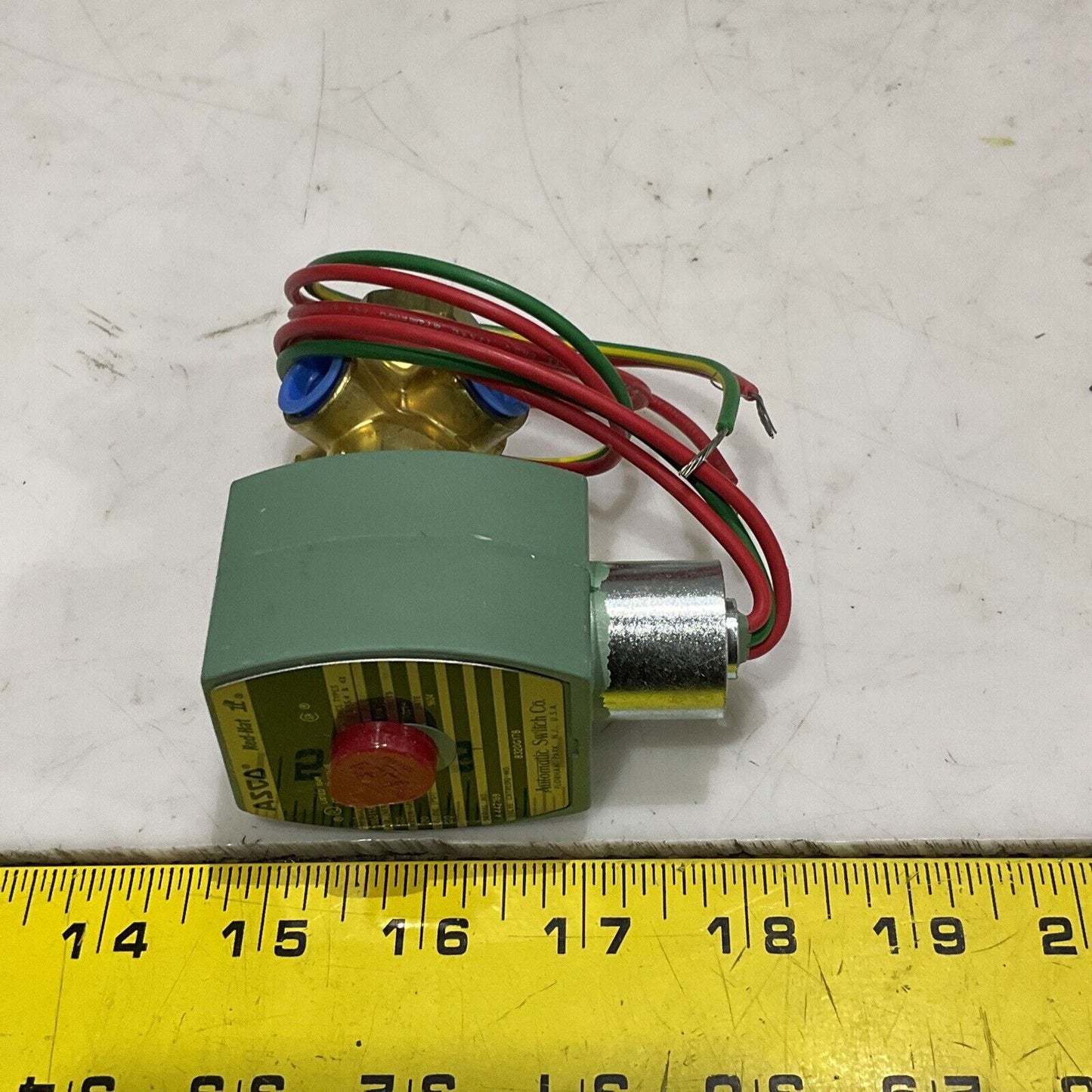 ASCO 8320G178 SOLENOID VALVES 20 PSI 1/4” 10.1 W 373