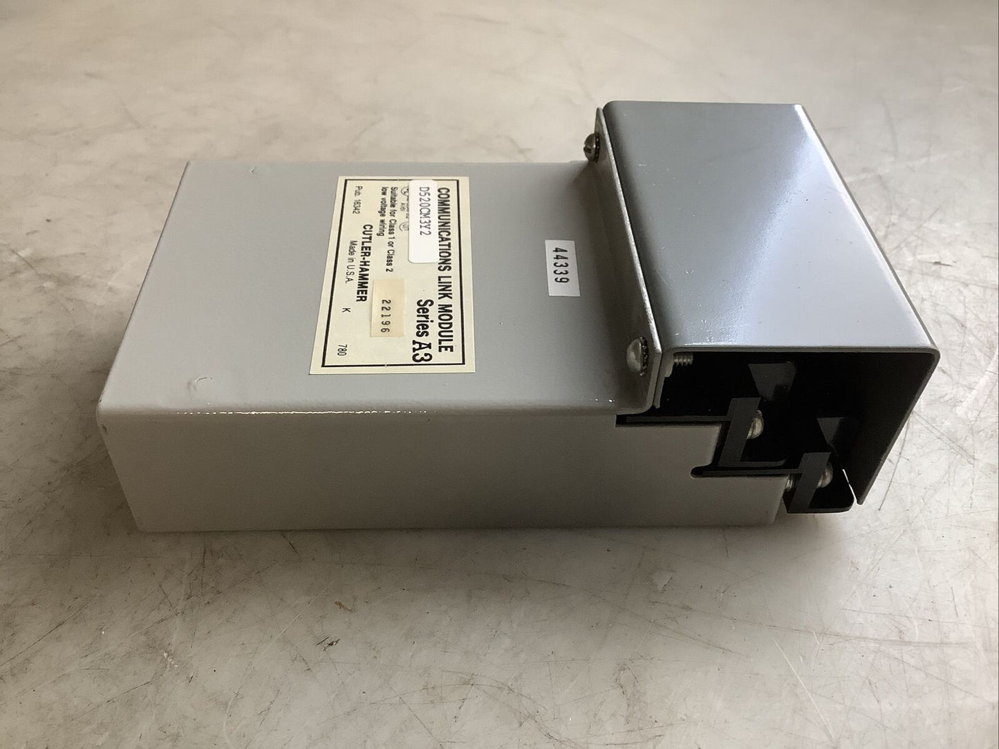 CUTLER HAMMER D520CM3Y2 D520CM3 COMMUNICATIONS LINK MODULE 373