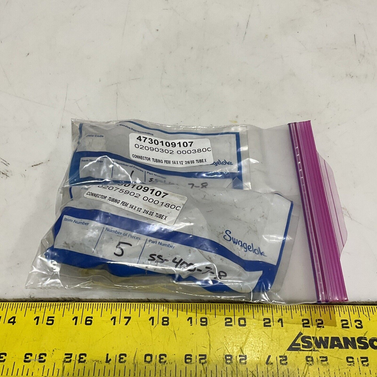 SWAGELOK SS-400-7-8 FEMALE CONNECTOR TUBING LOT OF 6 373