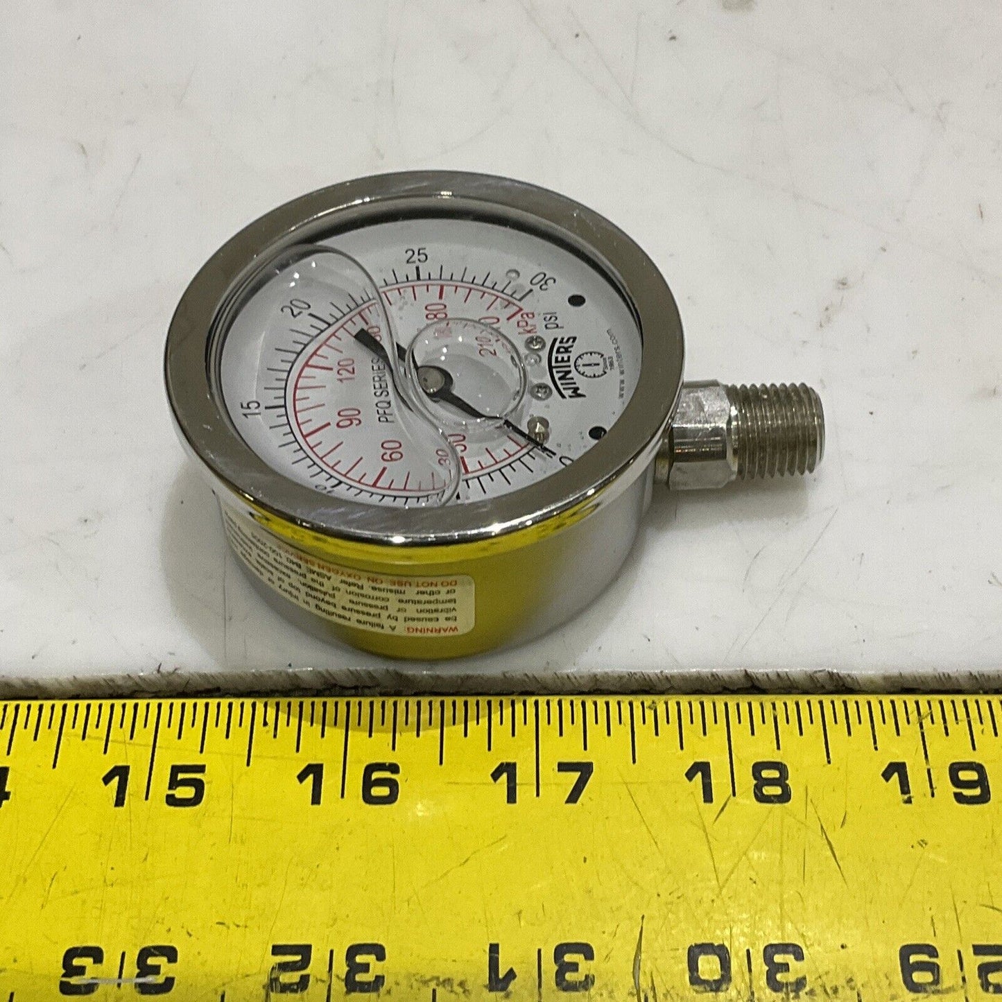 WINTERS PFQ119 SILICONE FILLED PRESSURE GAUGE 2-1/2” 1/4 0-30 PSI 373