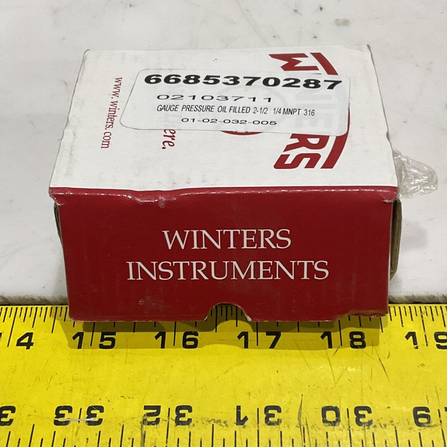 WINTERS PFQ119 SILICONE FILLED PRESSURE GAUGE 2-1/2” 1/4 0-30 PSI 373