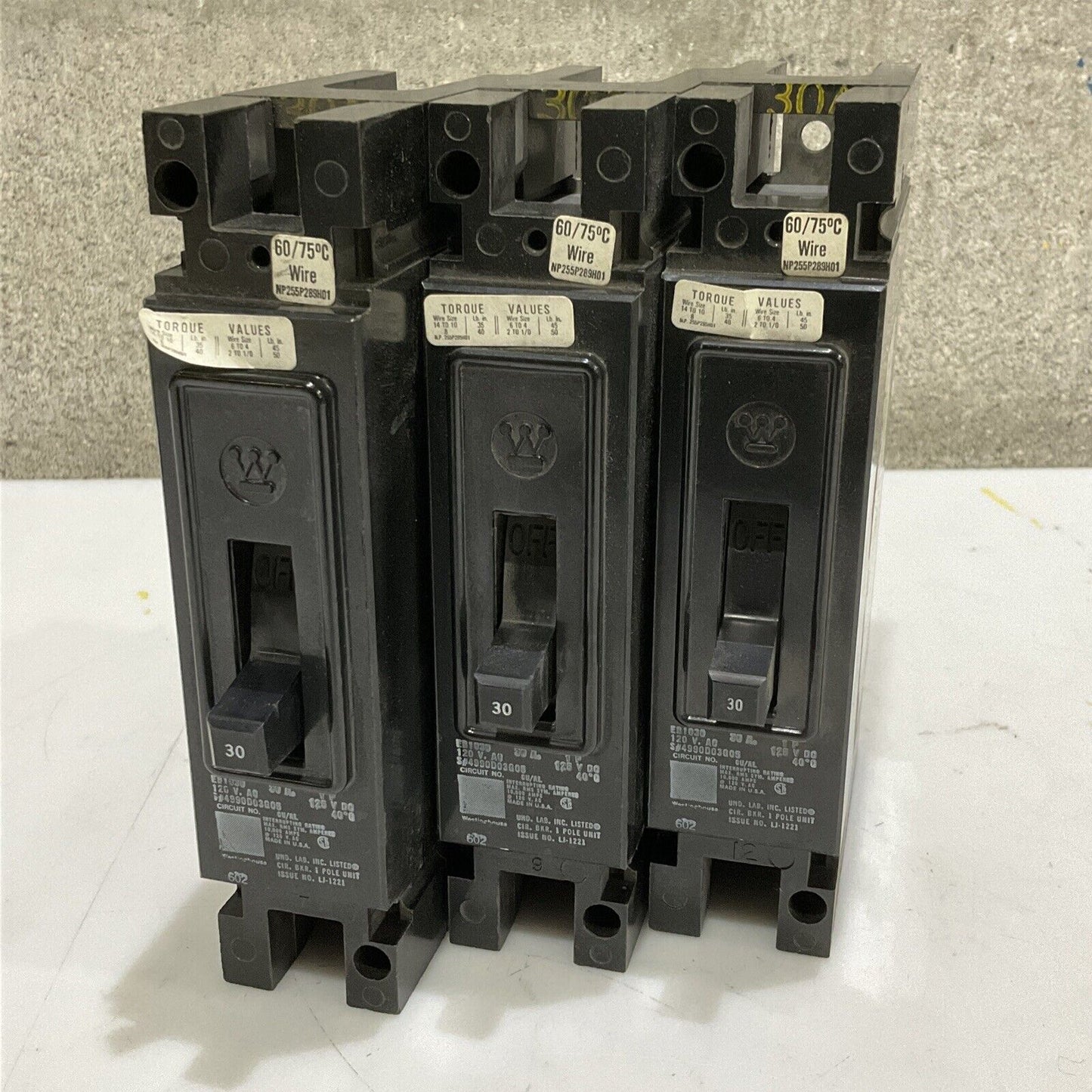 WESTINGHOUSE EB1030 CIRCUIT BREAKER 30A 1P 125V LOT OF 3 373