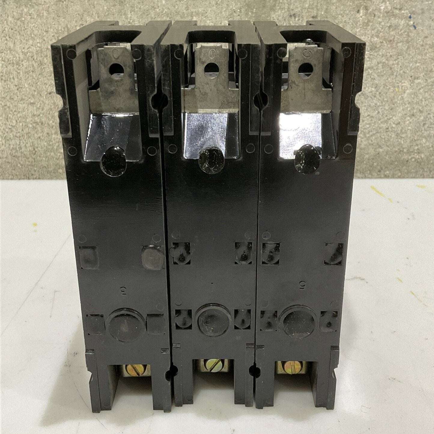 WESTINGHOUSE EB1030 CIRCUIT BREAKER 30A 1P 125V LOT OF 3 373