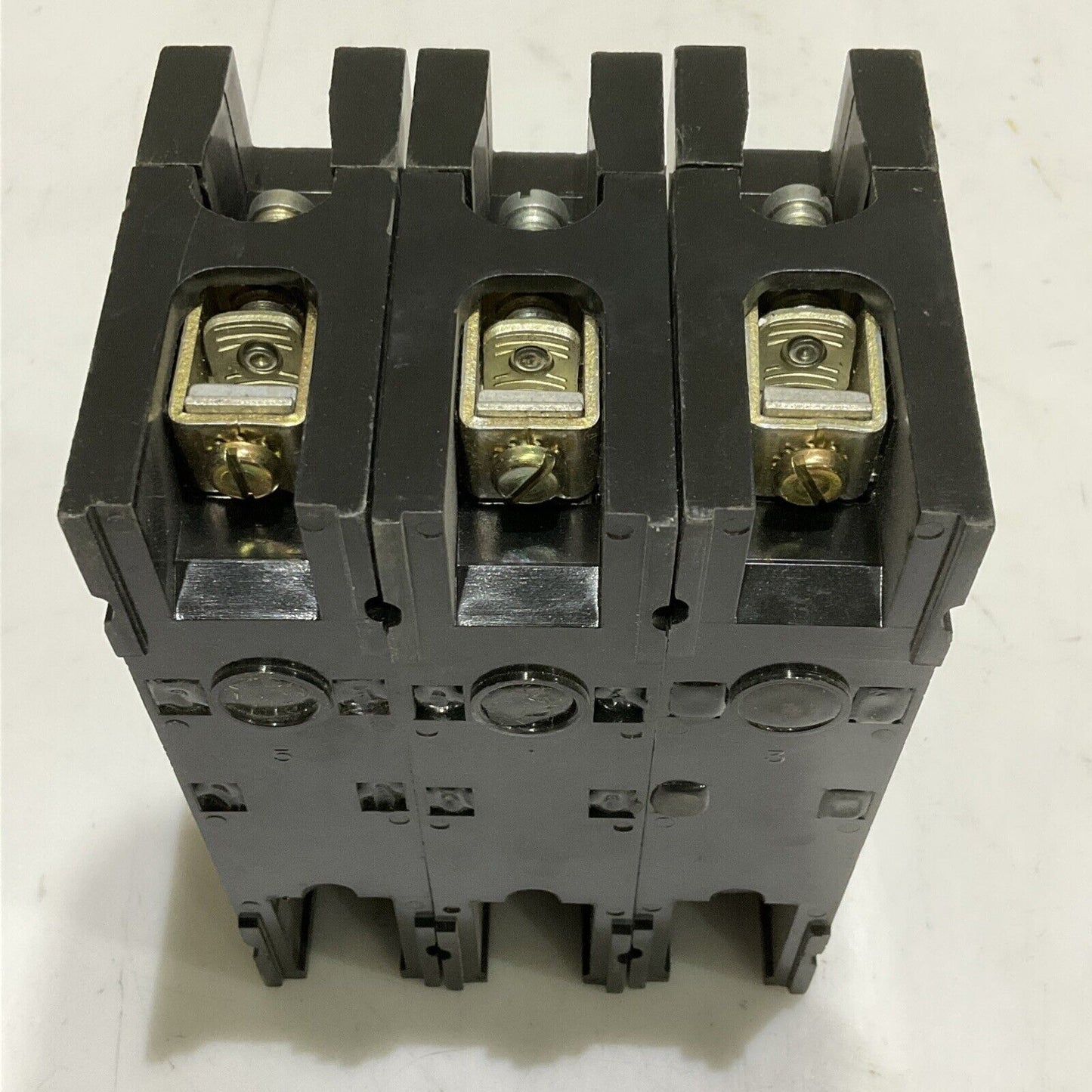 WESTINGHOUSE EB1030 CIRCUIT BREAKER 30A 1P 125V LOT OF 3 373