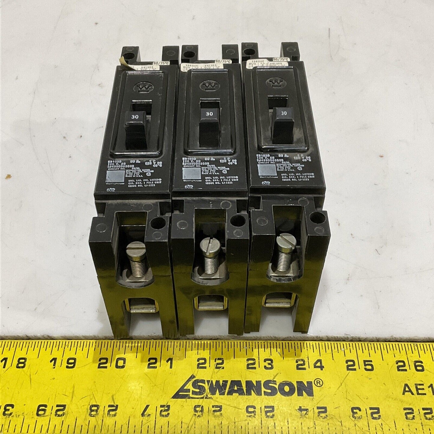 WESTINGHOUSE EB1030 CIRCUIT BREAKER 30A 1P 125V LOT OF 3 373