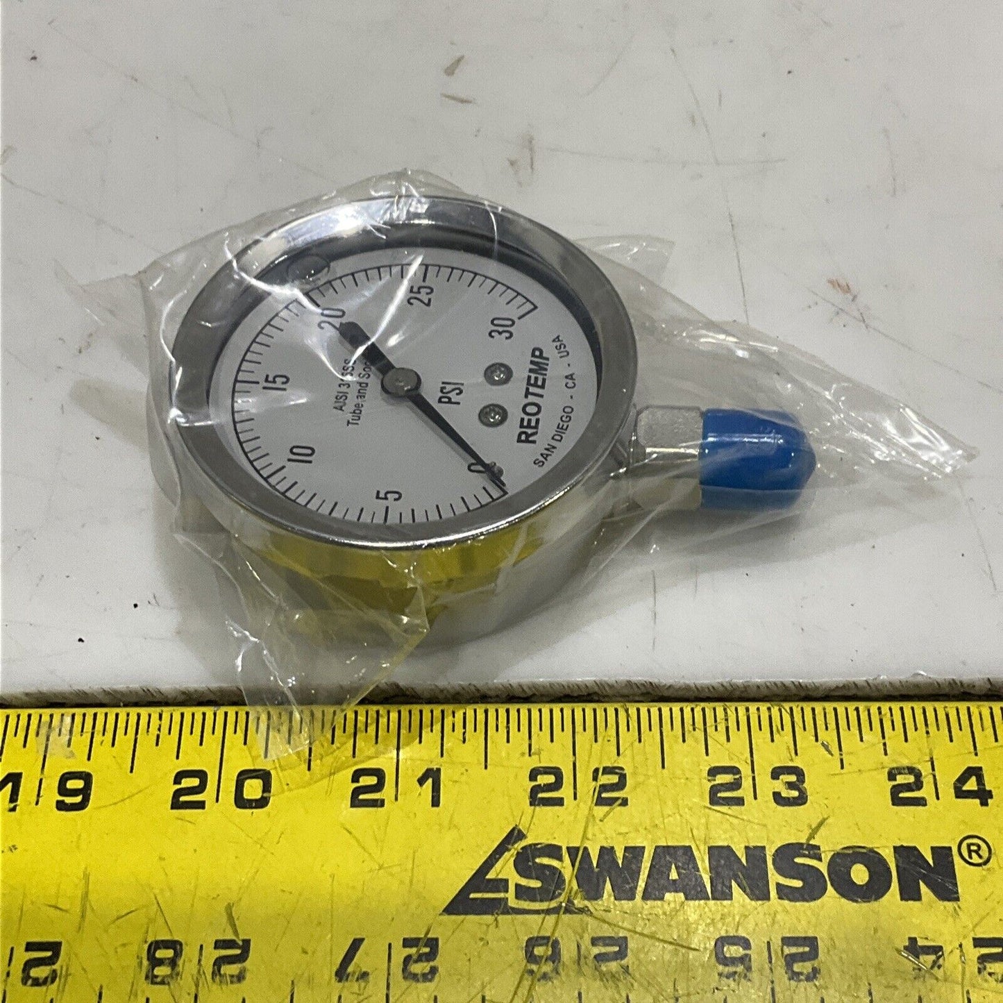 REOTEMP PR25S1A4P16-G-P PRESSURE GAUGE 0 - 30 PSI 2-1/2” 1/4” LOT OF 4 373