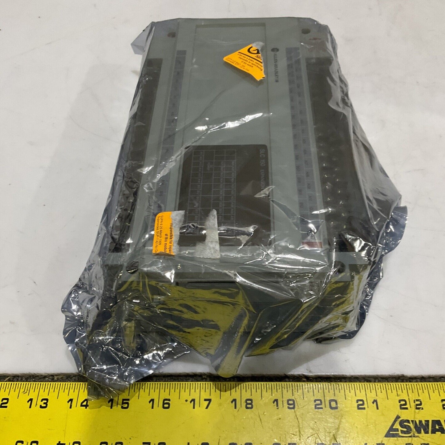 AB ALLEN BRADLEY 1745-E151 SLC 150 CONTROLLER EXPANSION UNIT E9DM-2257 373