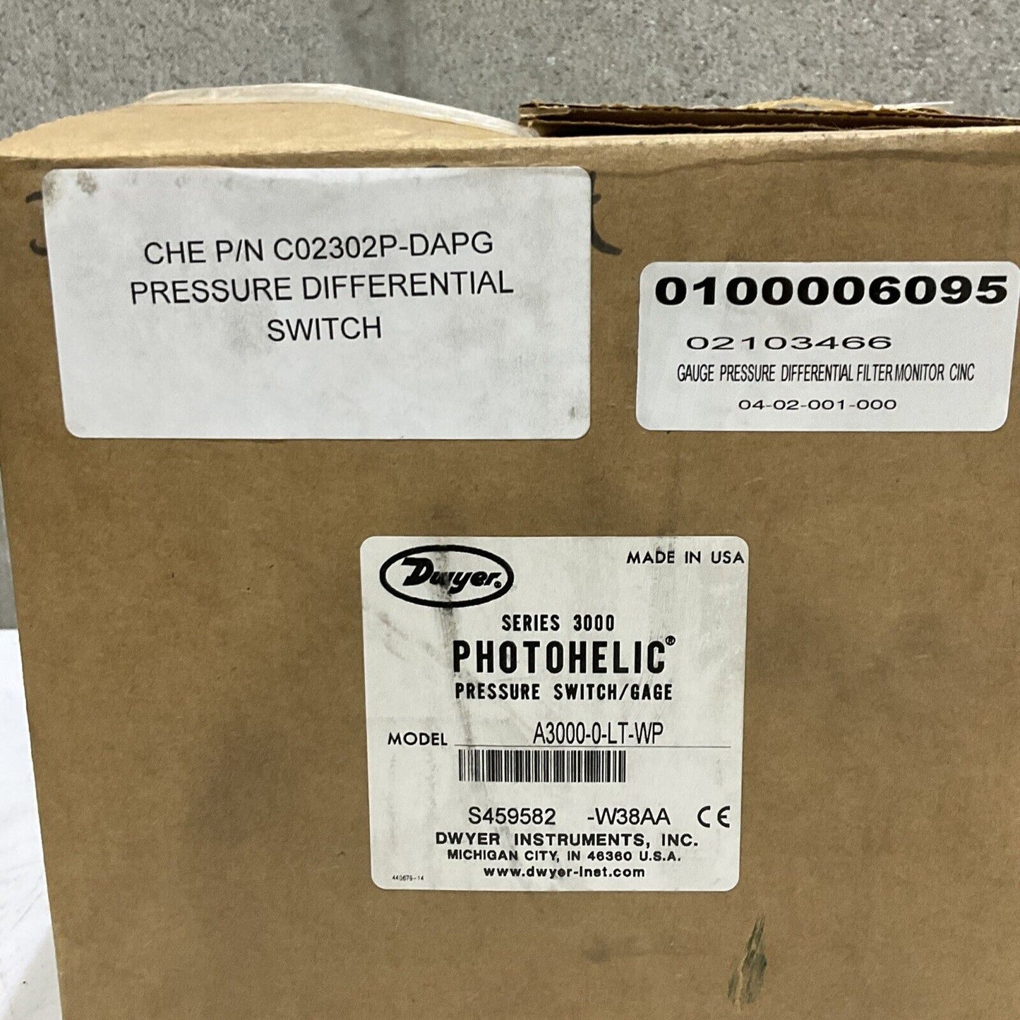 DWYER A3000-0-LT-WP C02302PDAPG PHOTOHELIC DIFFERENTIAL PRESSURE SWITCH 3000 373