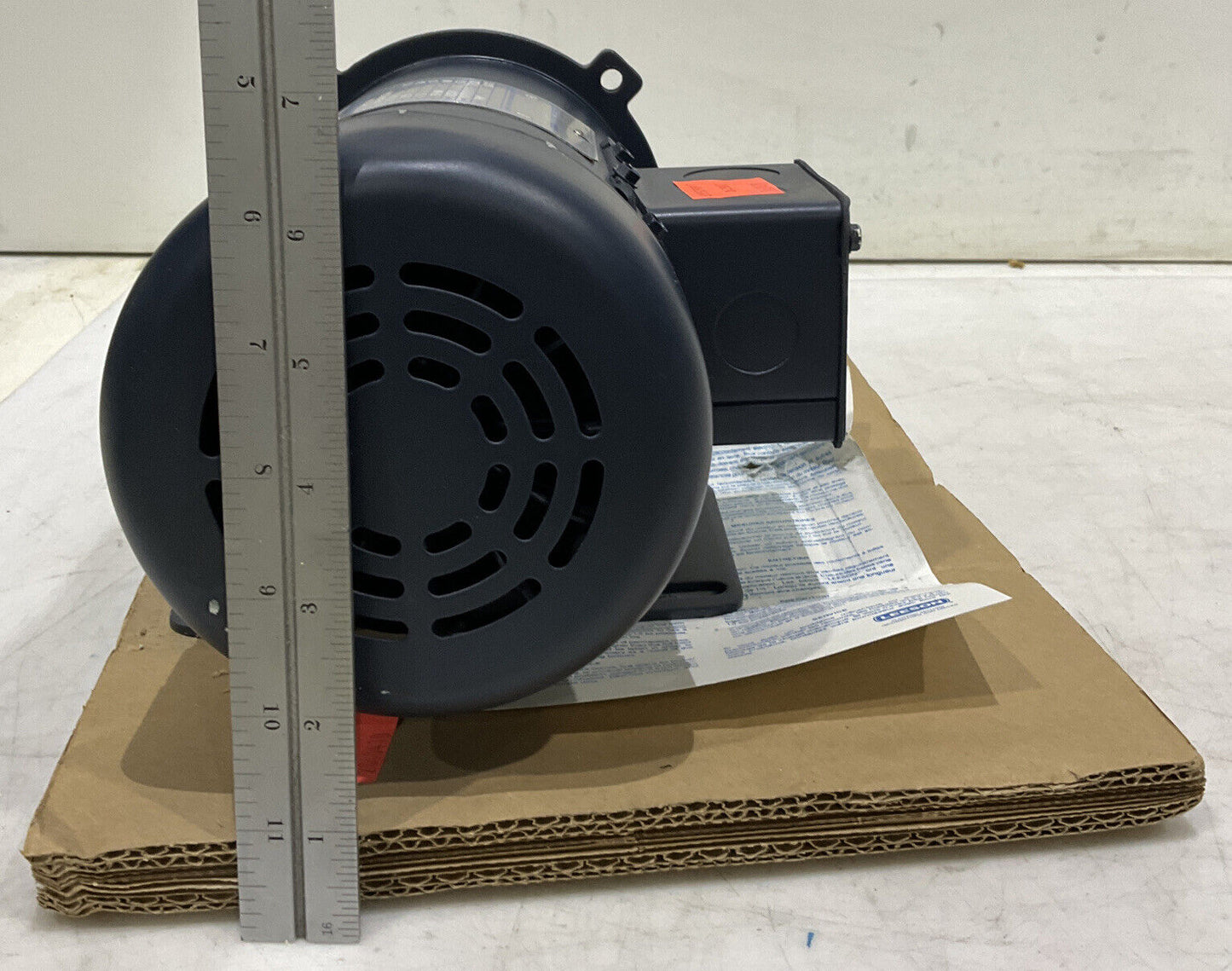 LEESON C42D17NC33A DIRECT CURRENT PERMANENT MAGNET MOTOR 373