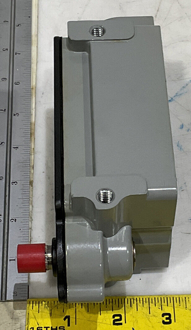 NAMCO EA170-41100 LIMIT SWITCH 373