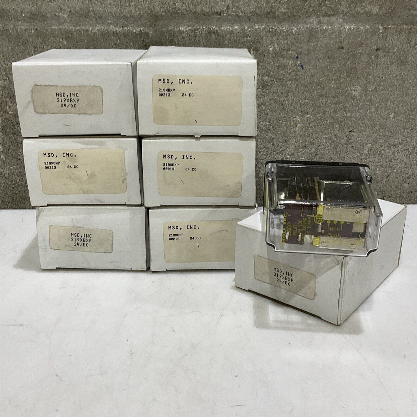 MSD INC 219XBXP RELAY 24-28 VDC 120VAC 10 AMP LOT OF 7 373